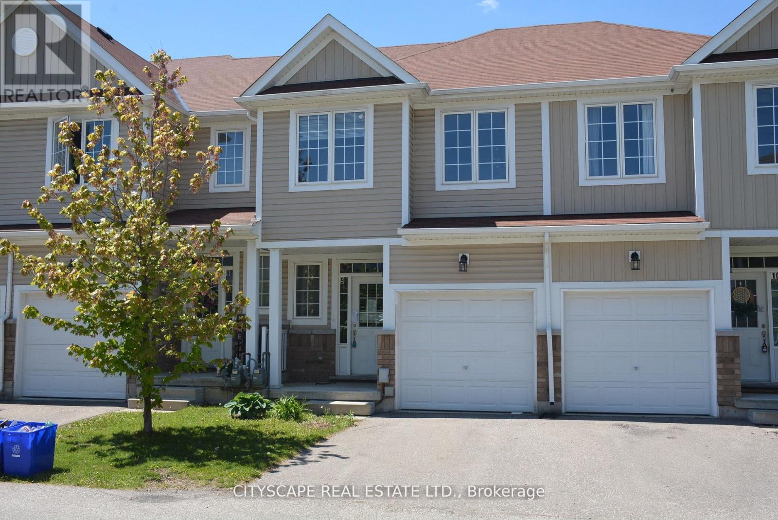 9 21 Diana Ave, Brantford, ON N3T 0G7