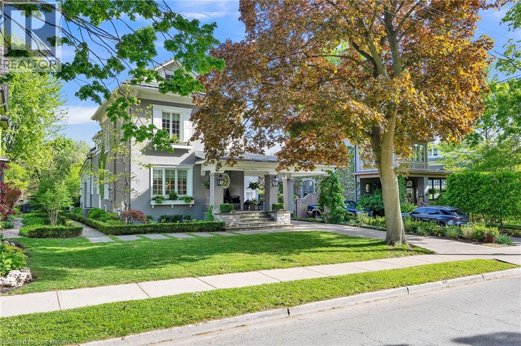 19 Maynard Ave, Kitchener, ON N2H 4Z6