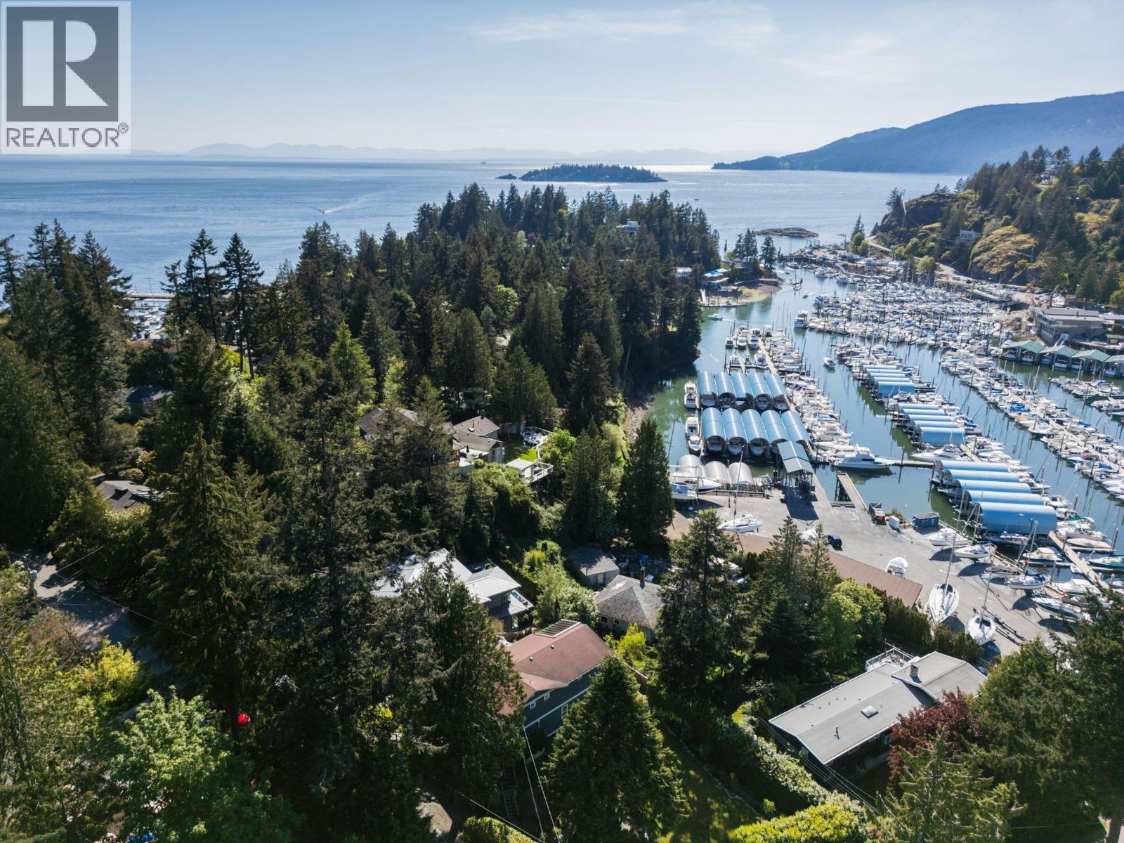 5755 Telegraph Trl, West Vancouver, BC V7W 1R3