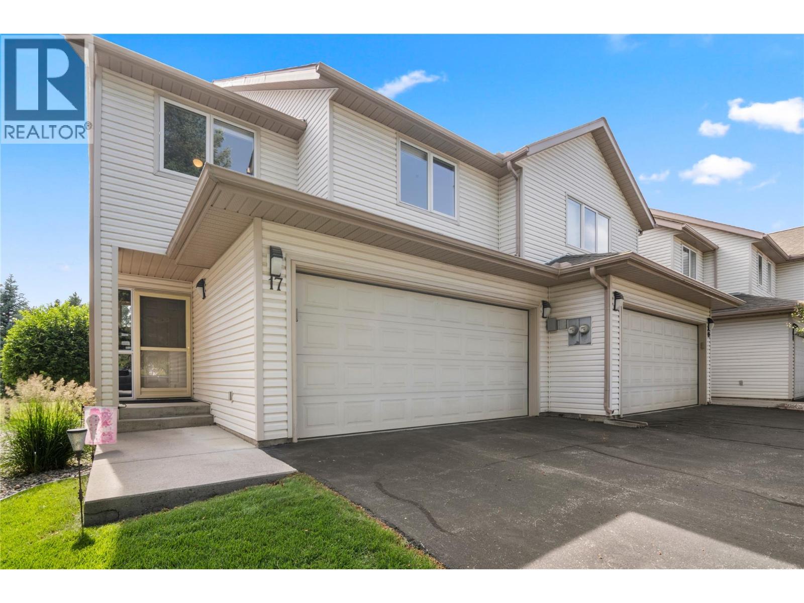 7525 Columbia Avenue Unit 17, Radium Hot Springs, BC V0A 1M0