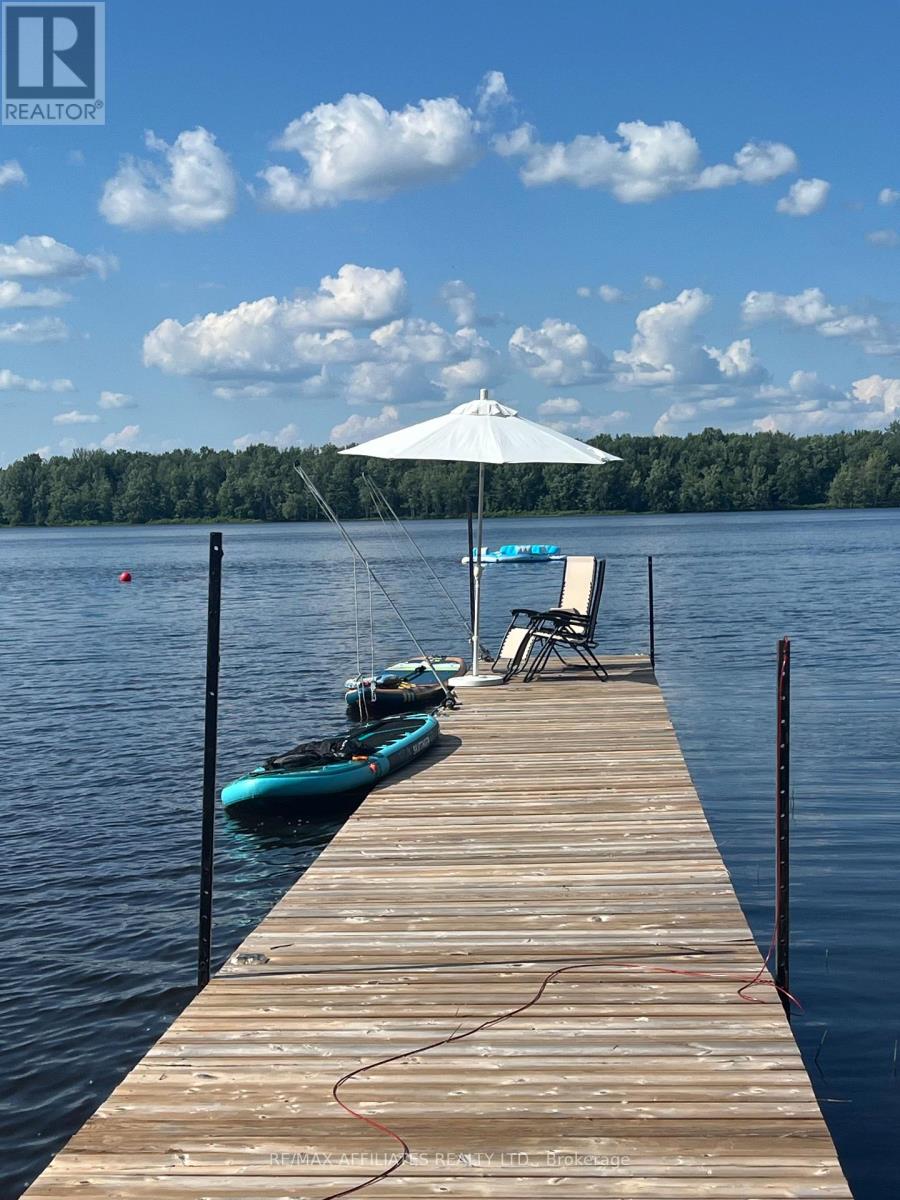 300 Riverwood Dr, Ottawa, ON K0A 3M0
