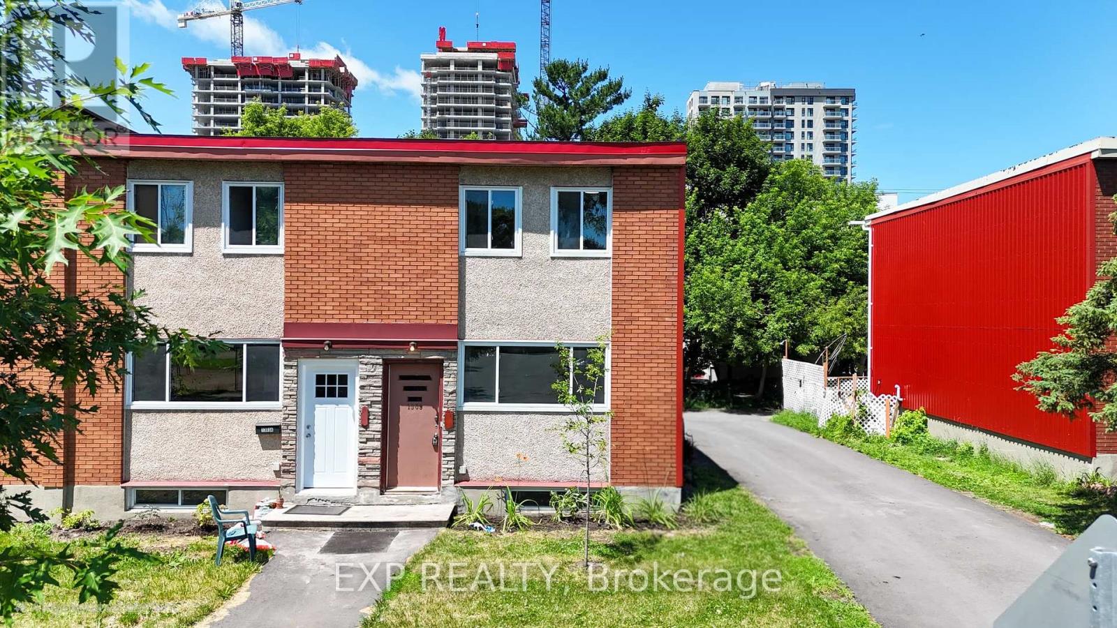 1303 Coldrey Ave, Ottawa, ON K1Z 7P6