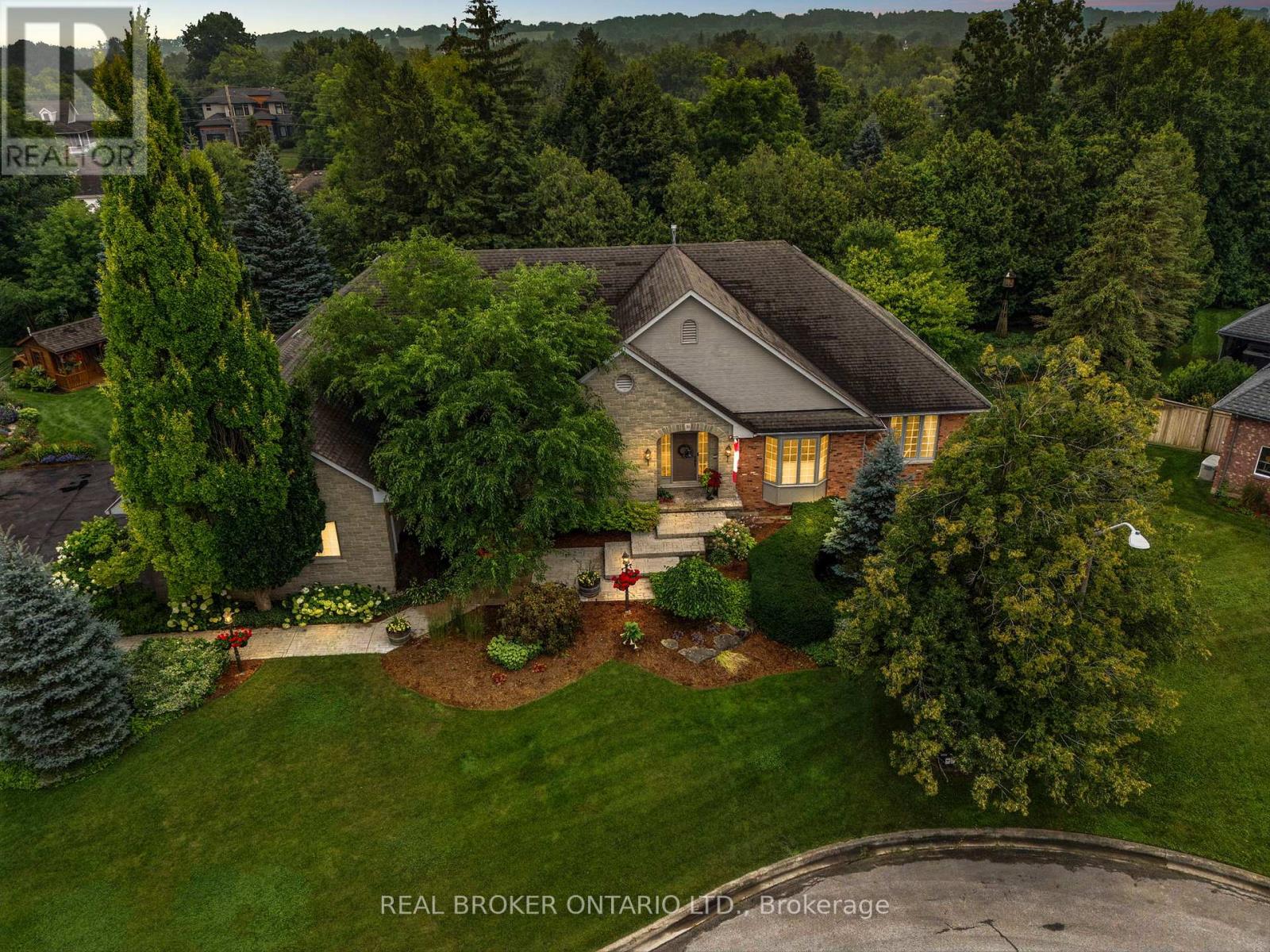 31 Cullum Dr, Hamilton, ON L0R 1H2