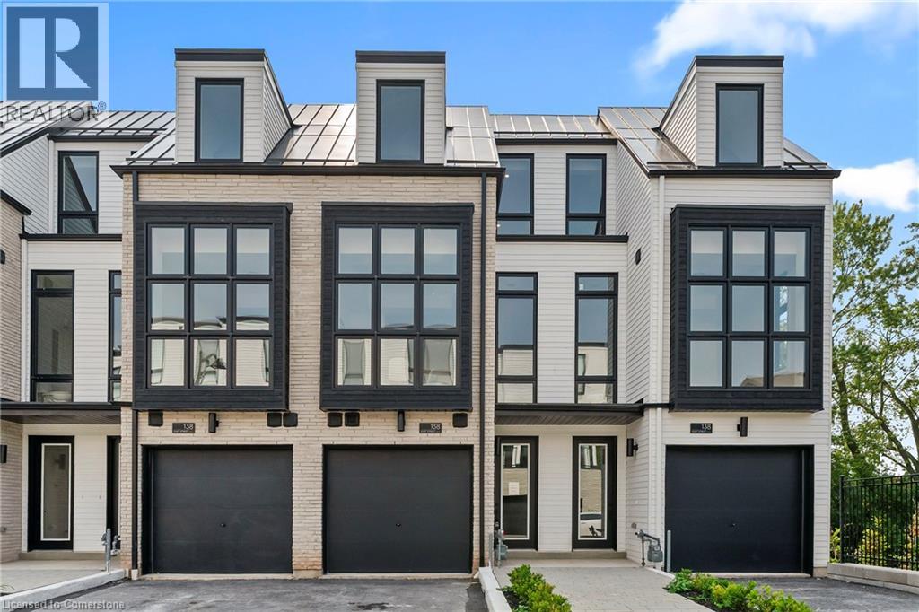 138 E Street Unit 5, Oakville, ON L6L 0H9