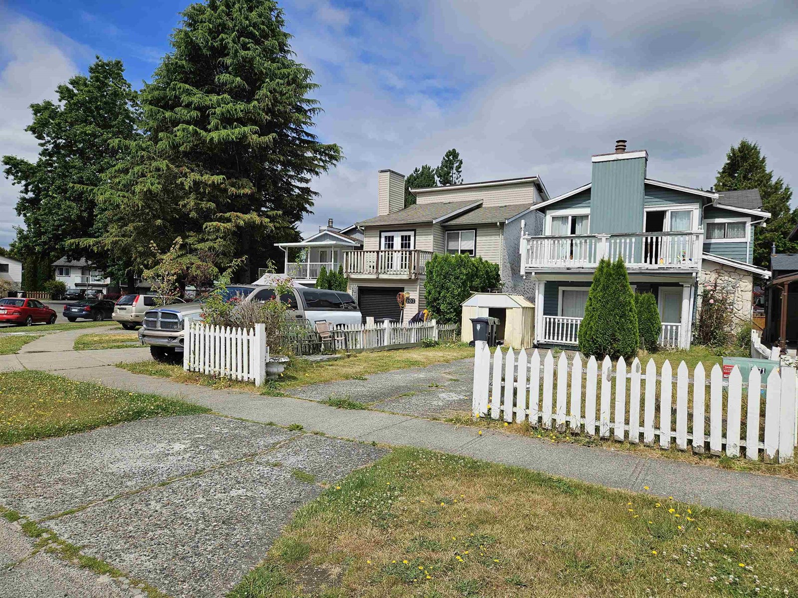 205 Davis Cres, Langley, BC V4W 3K6