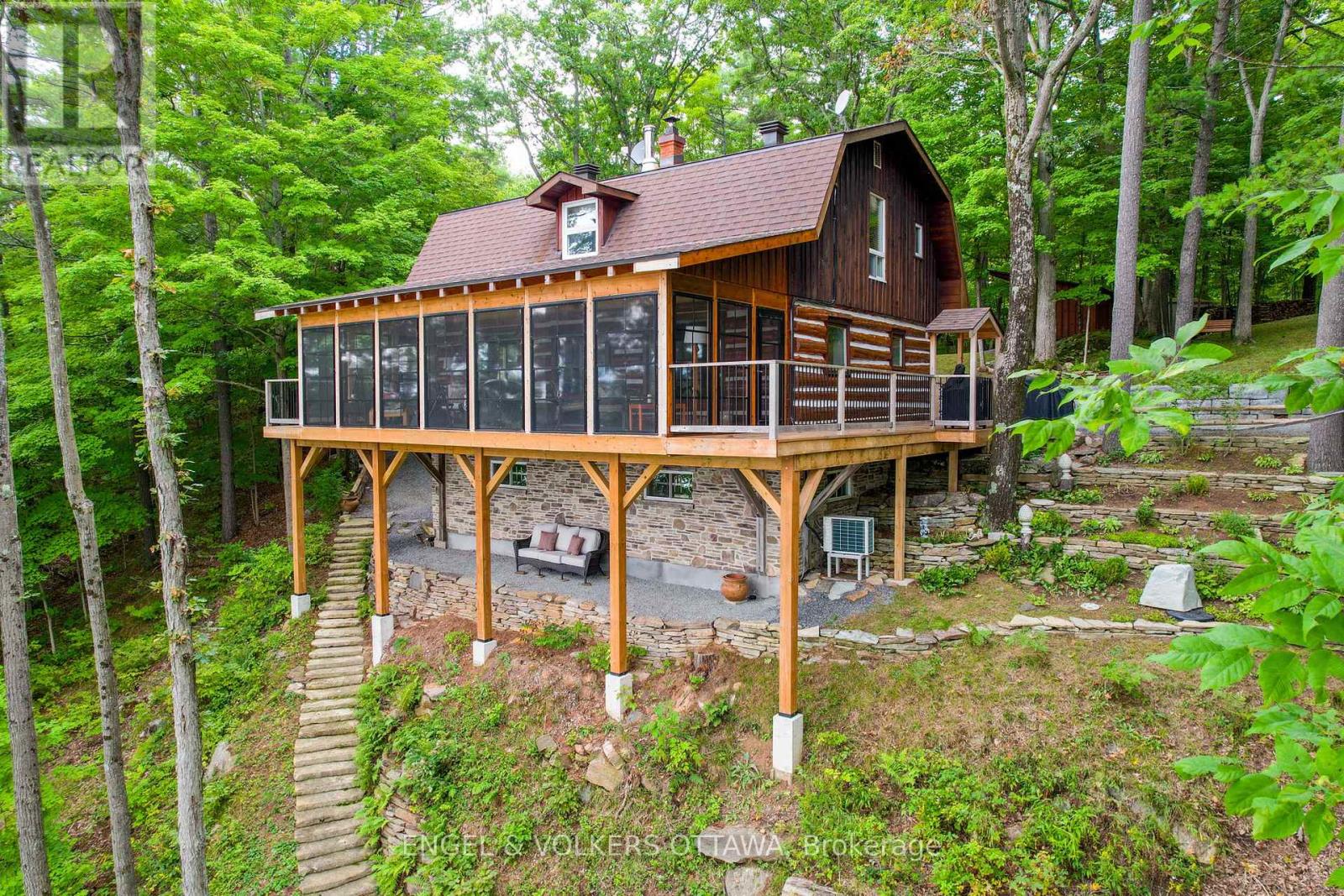 216 Connies Ln, Rideau Lakes, ON K0G 1X0