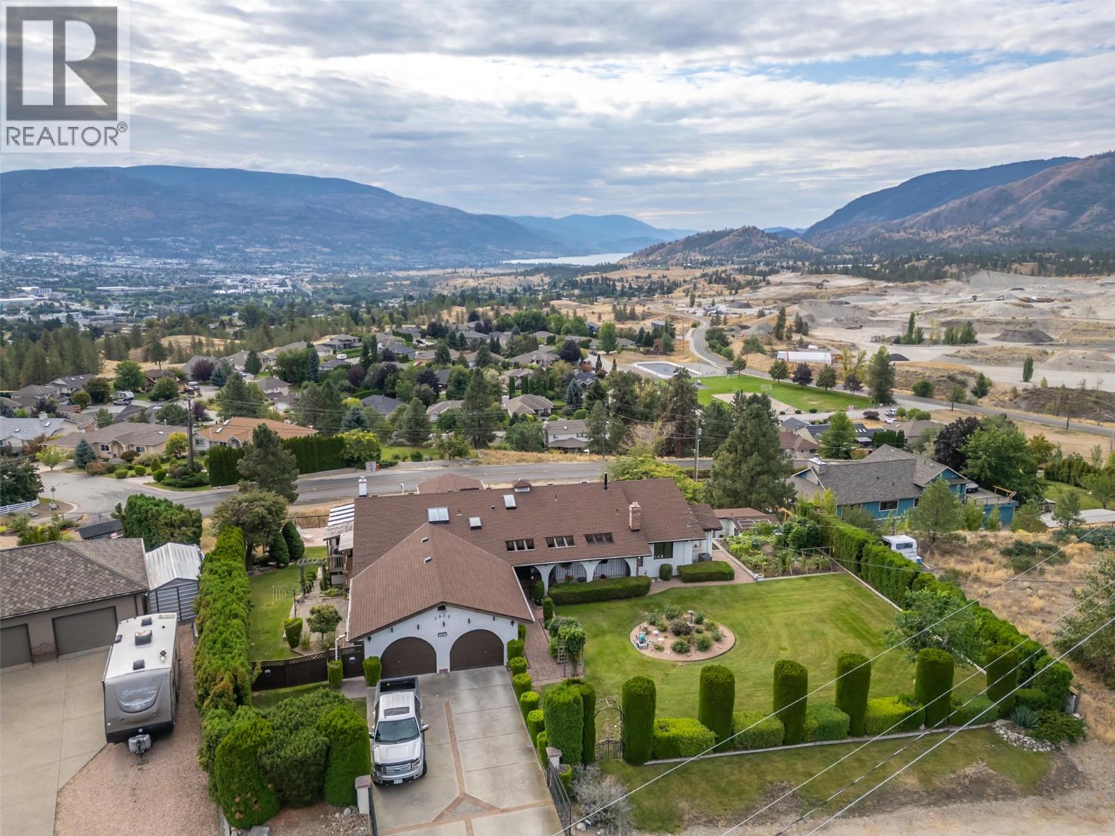 1805 Estates Pl, Penticton, BC V2A 8Y9