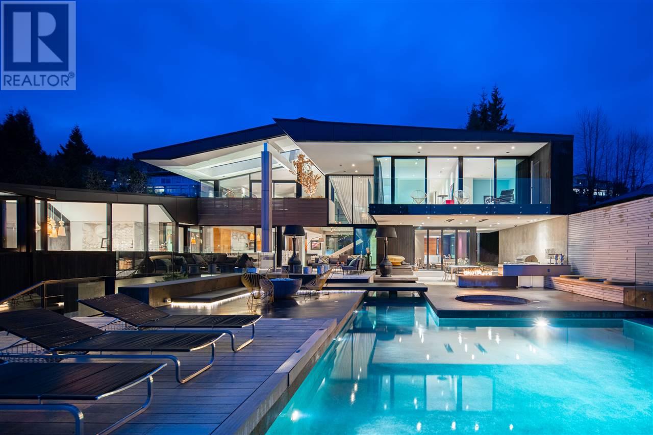 1071 Groveland Rd, West Vancouver, BC V7S 1Z3