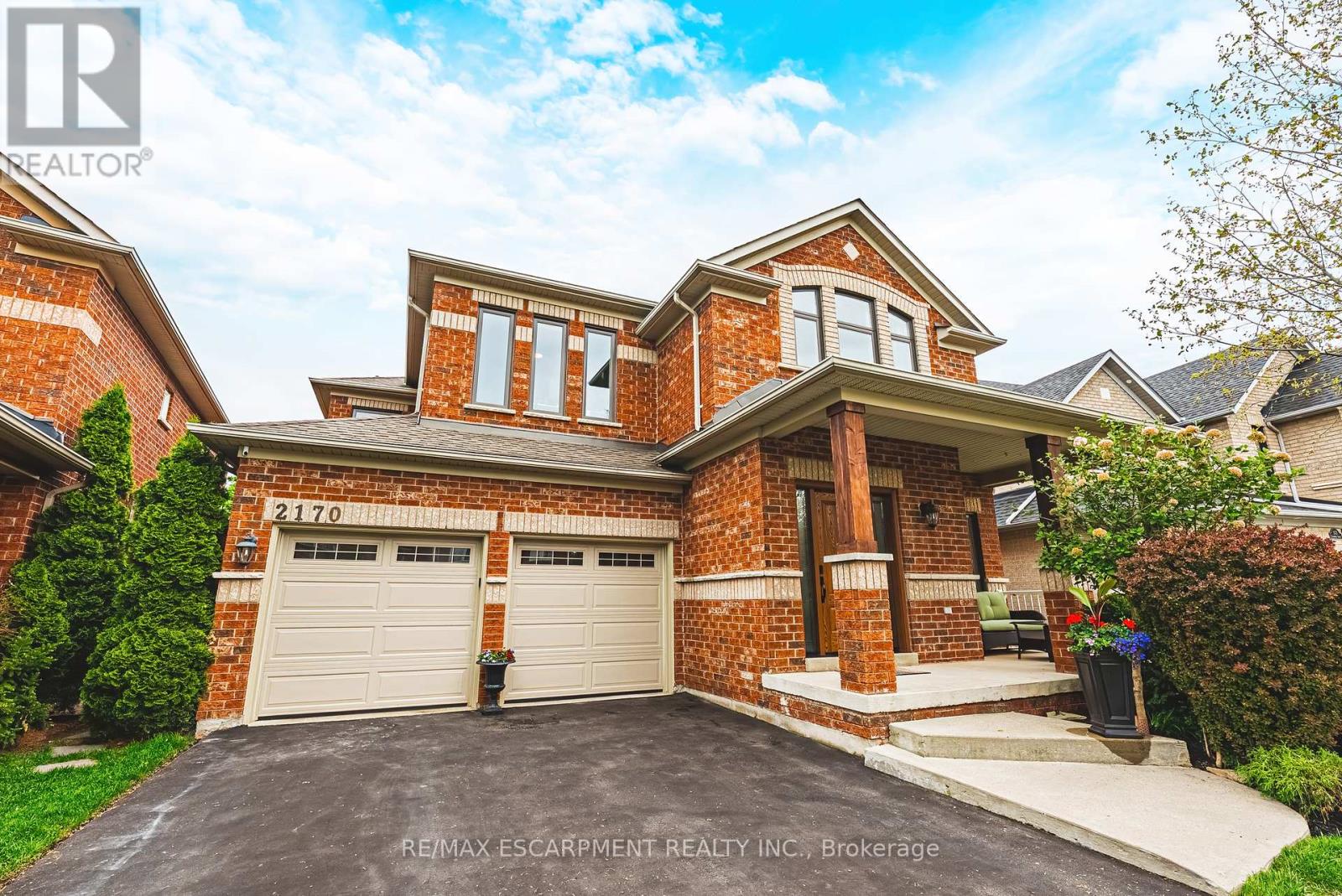 2170 Coldwater St, Burlington, ON L7L 7K5