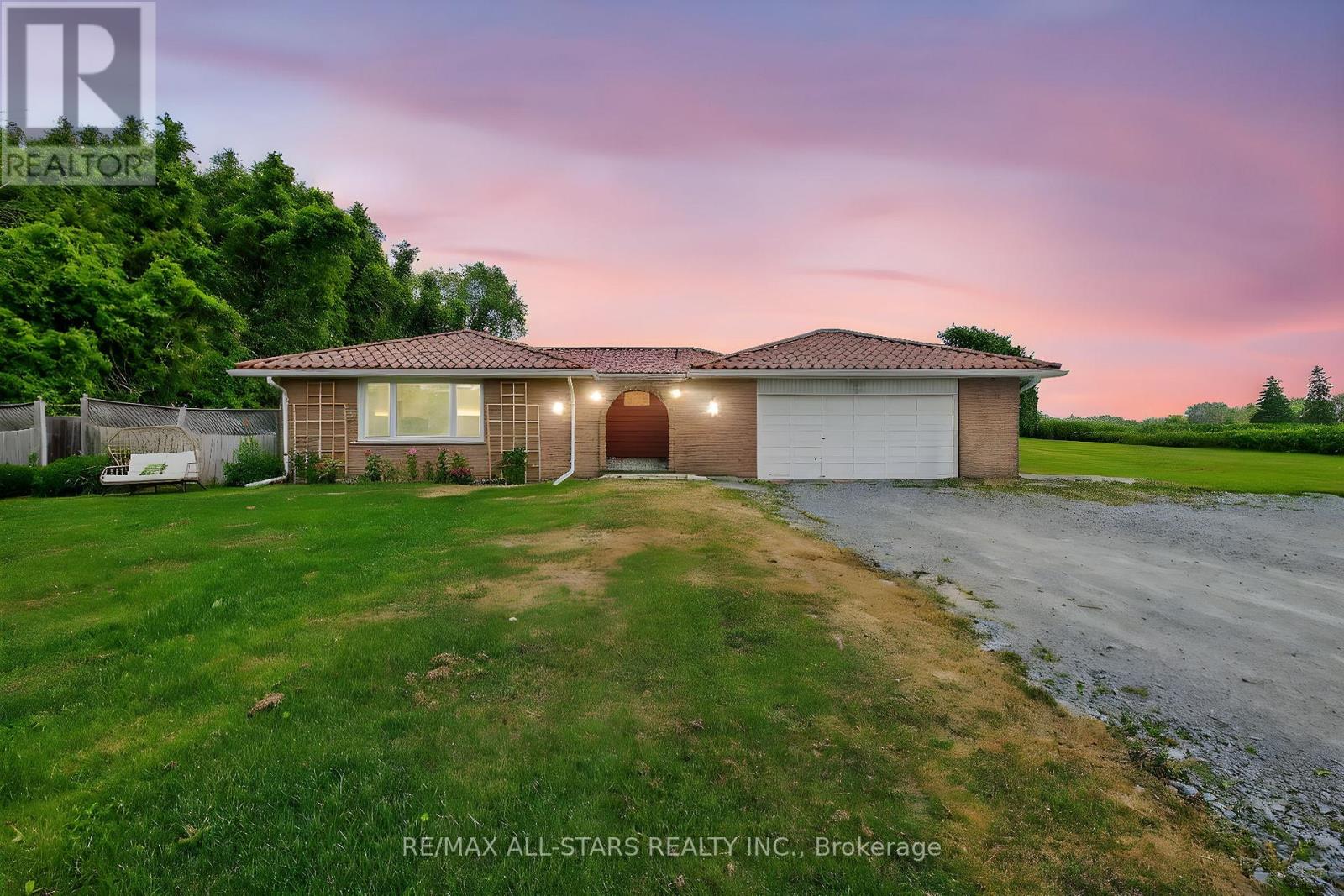 22429 Kennedy Rd, East Gwillimbury, ON L0G 1R0