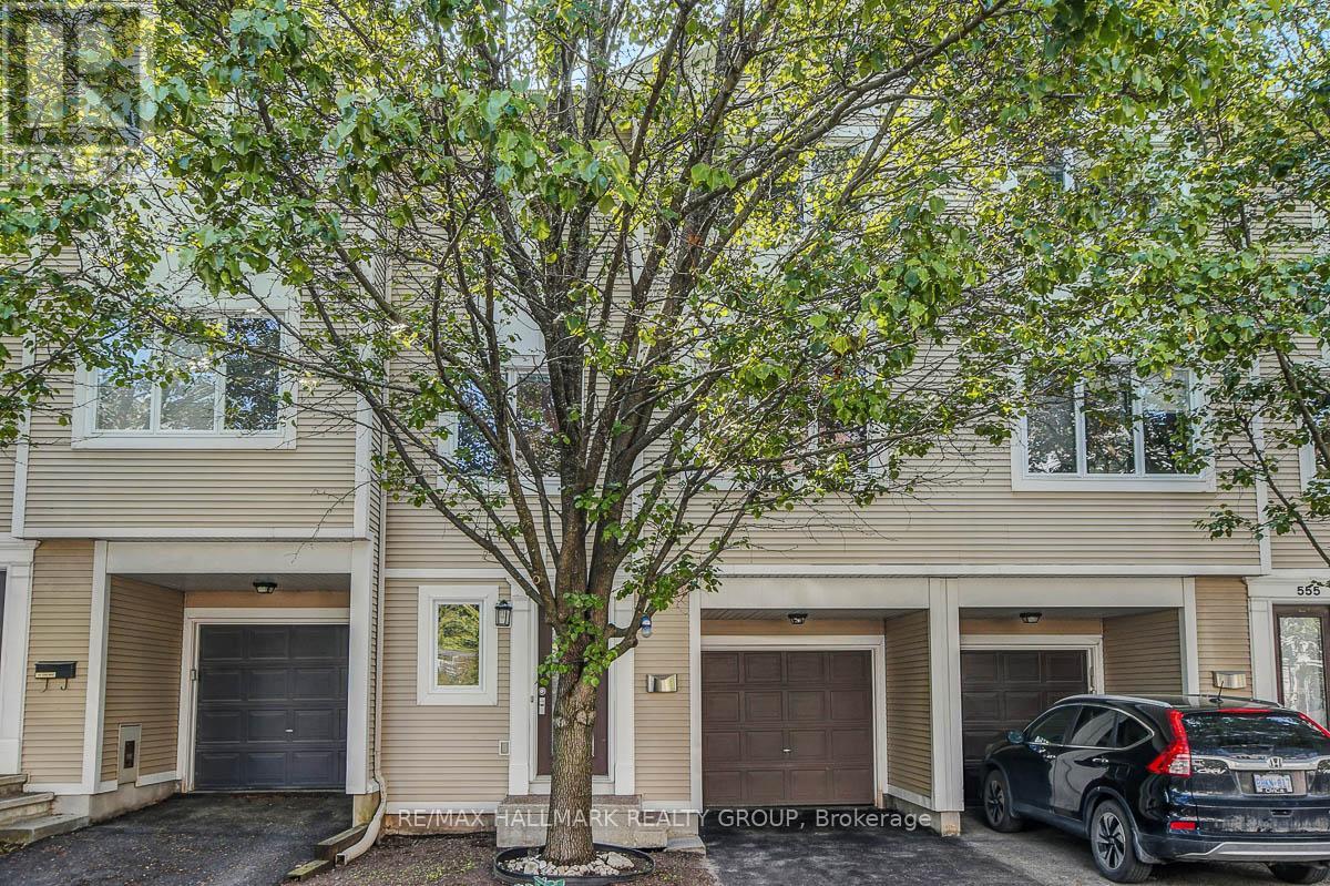 553 Burleigh Private, Ottawa, ON K1J 1J9