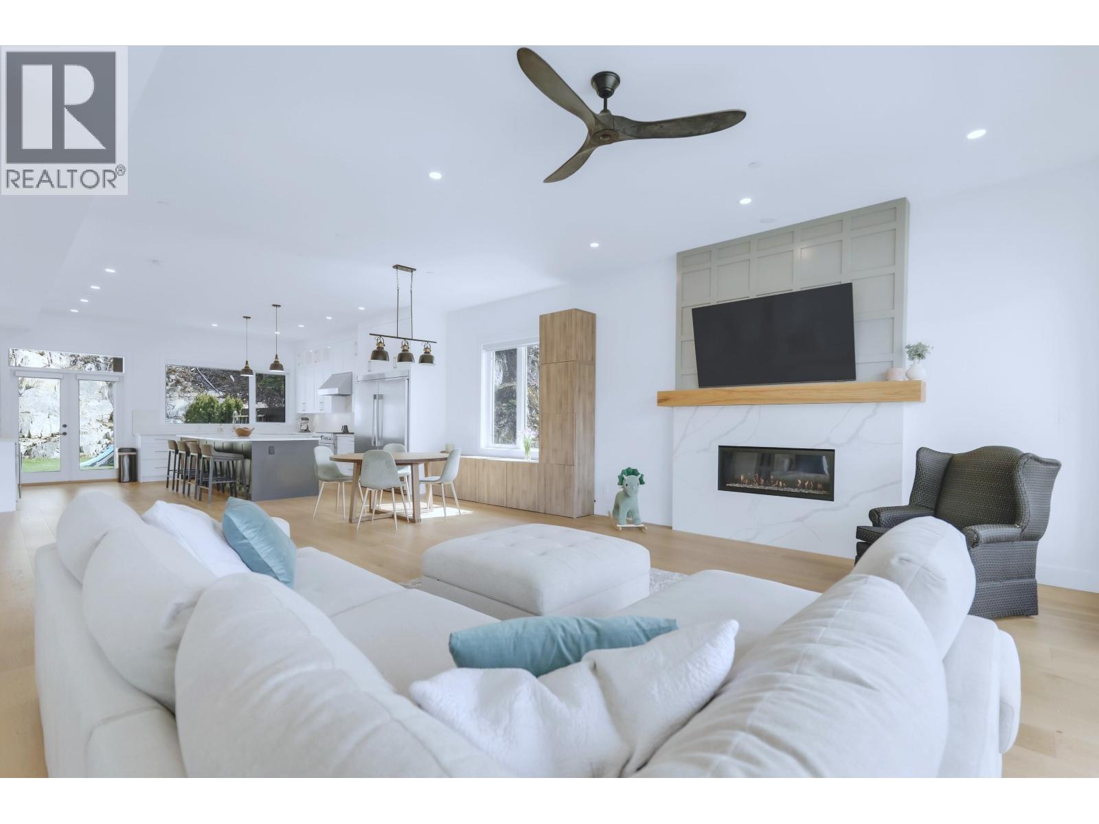 3385 Mamquam Road Unit 24, Squamish, BC V8B 0E3