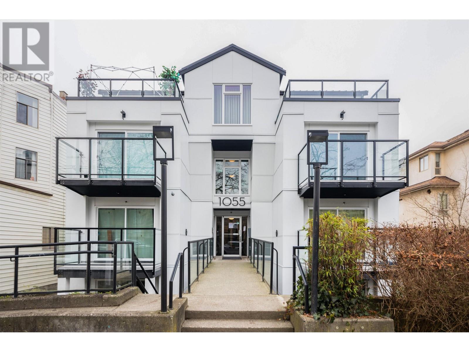 1055 E Broadway Unit 104, Vancouver, BC V5T 1Y5