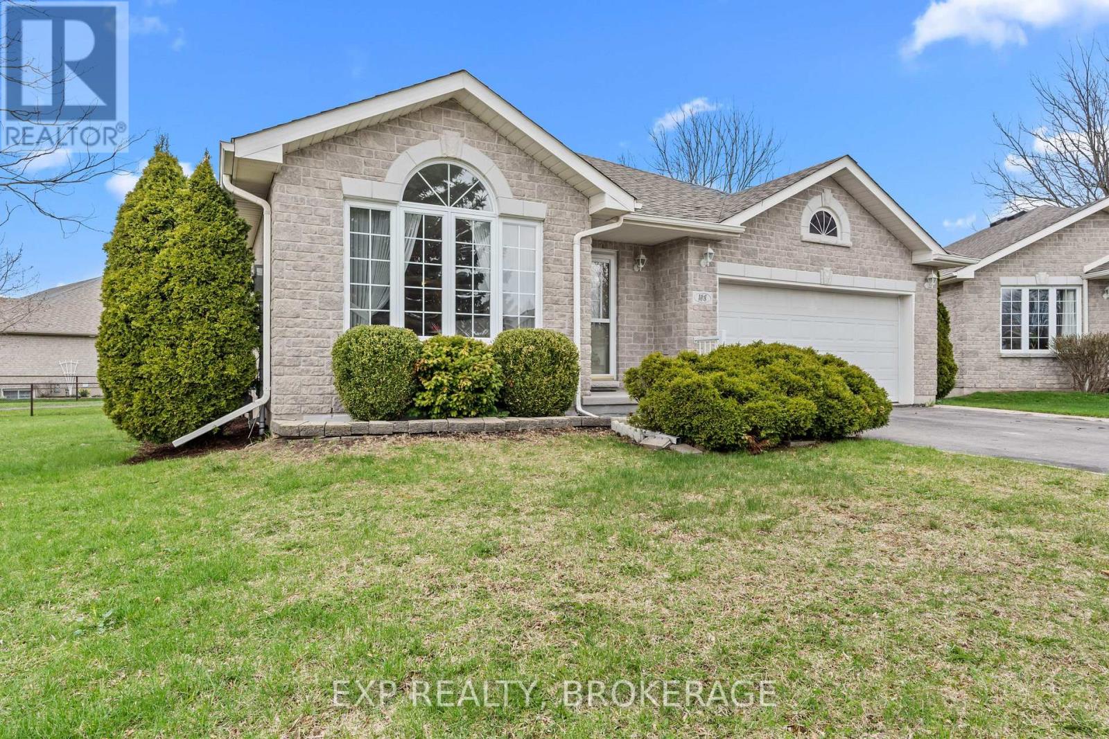 108 Sheridan St, Kingston, ON K7P 3H7