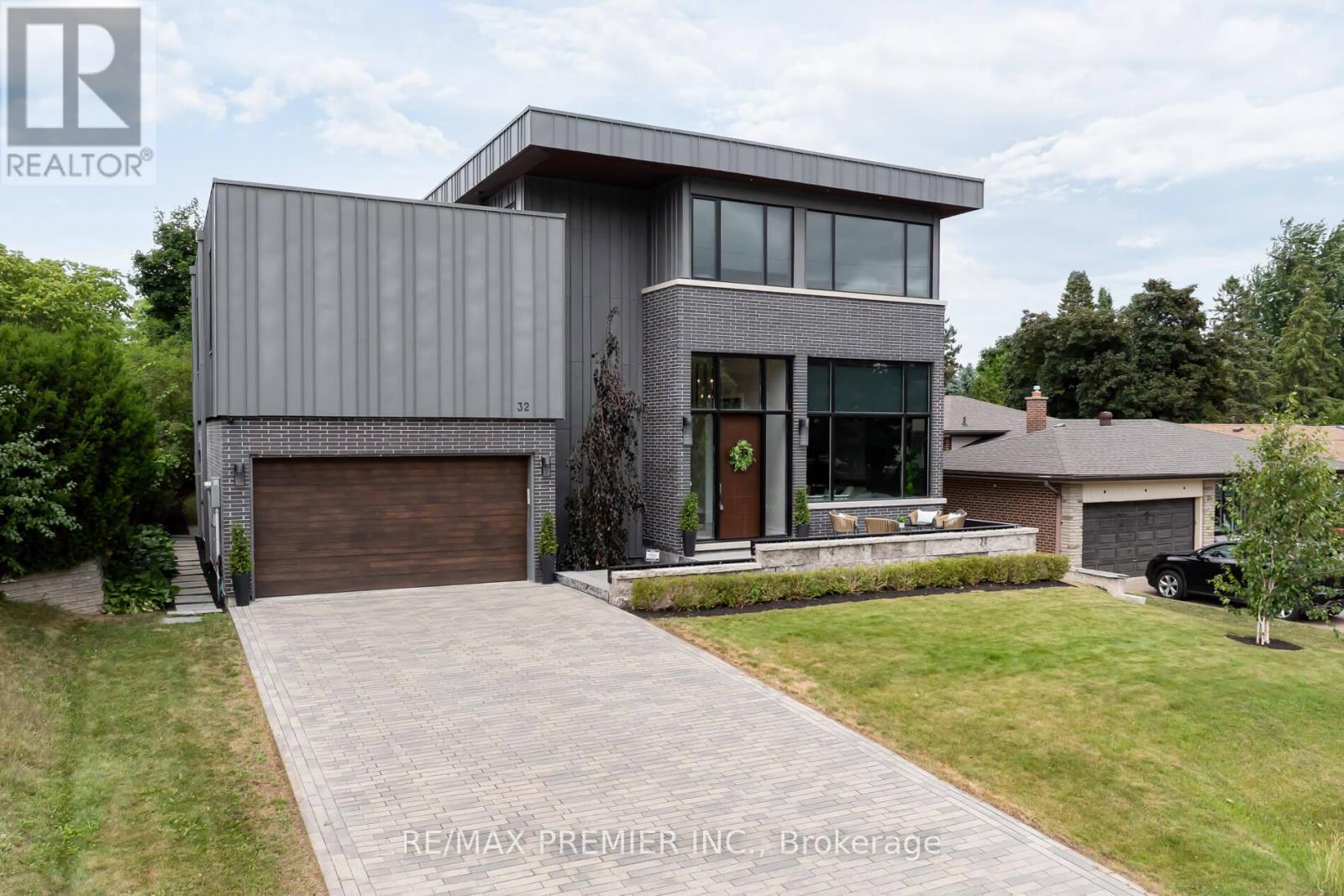 32 Sevilla Blvd, Vaughan, ON L4L 1A6