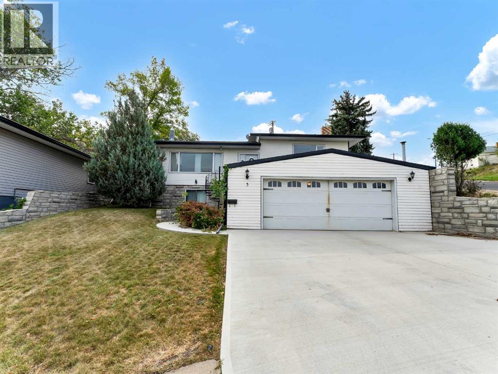 2 Street Se Unit 3, Medicine Hat, AB T1A 0B6