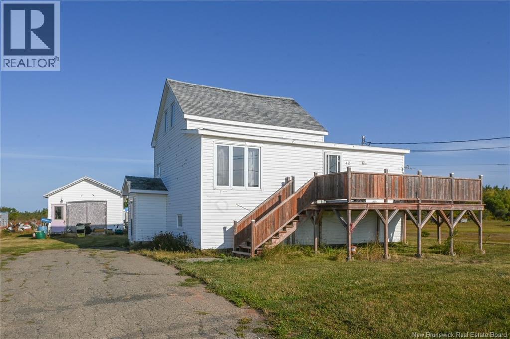 42 Rue Ferron St, Cap-bateau, NB E8T 3E4