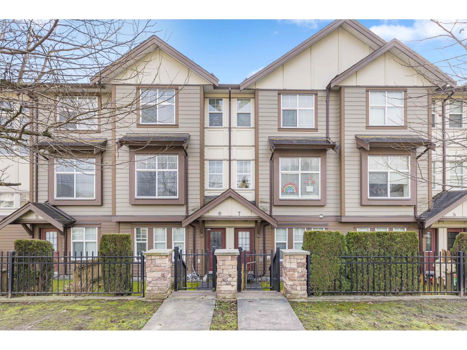 33860 Marshall Road Unit 6, Abbotsford, BC V2S 0E8
