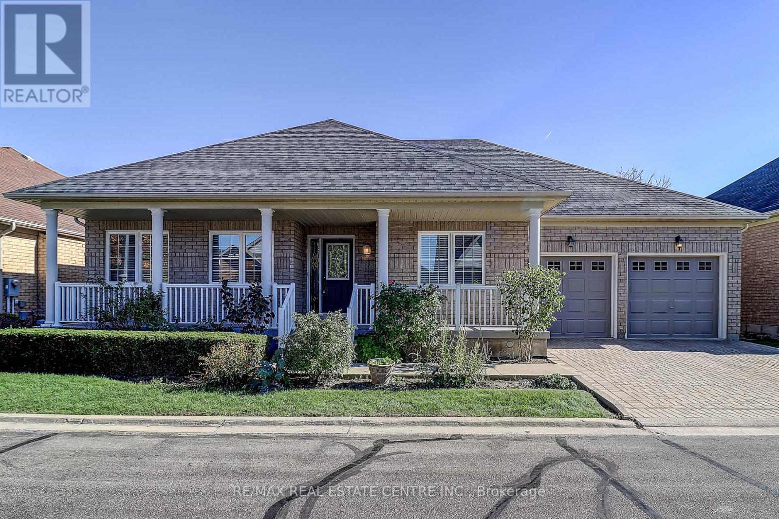 33 Calliandra Trl, Brampton, ON L6R 0S3