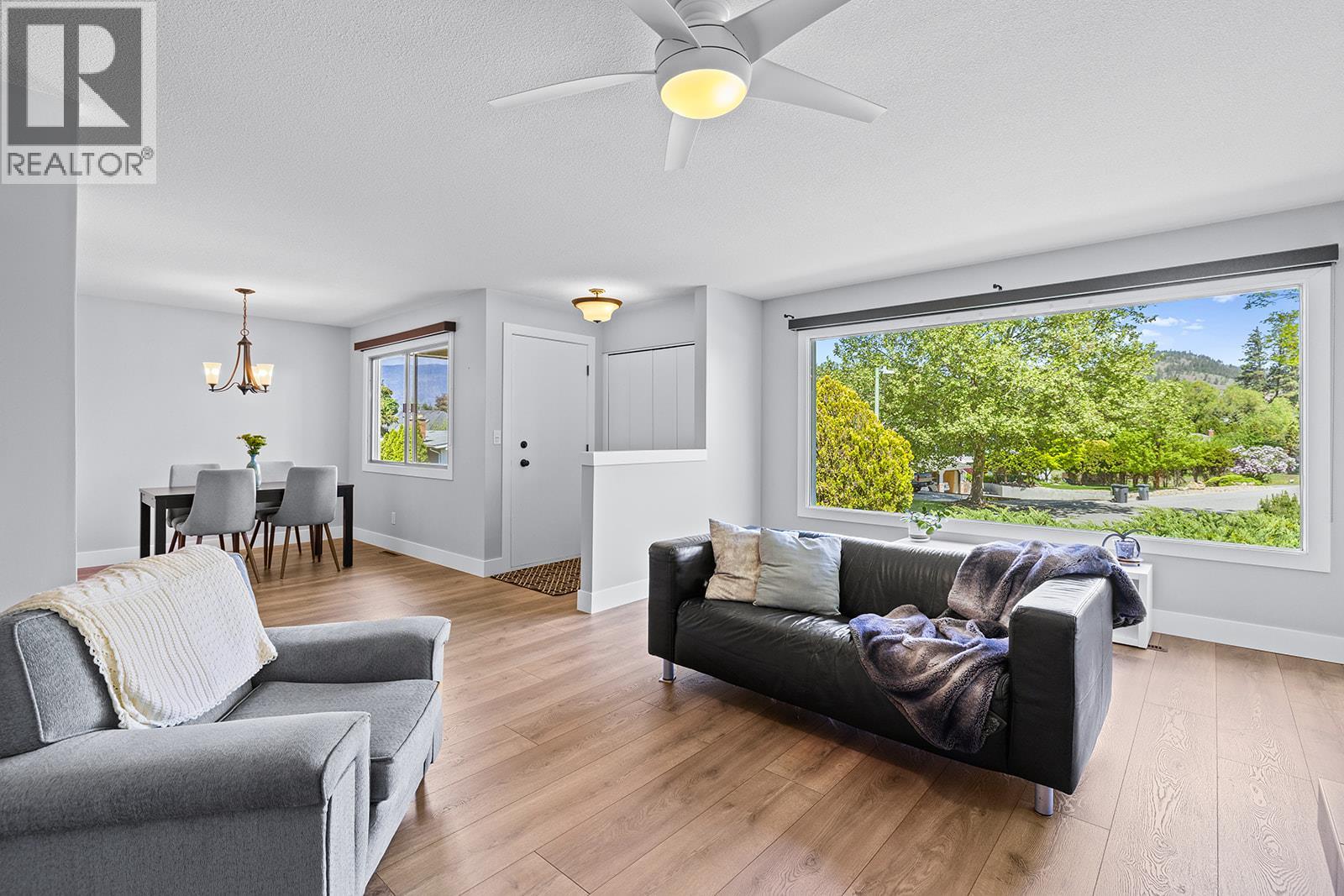 1745 Haug Ave, Kelowna, BC V1Y 4M3