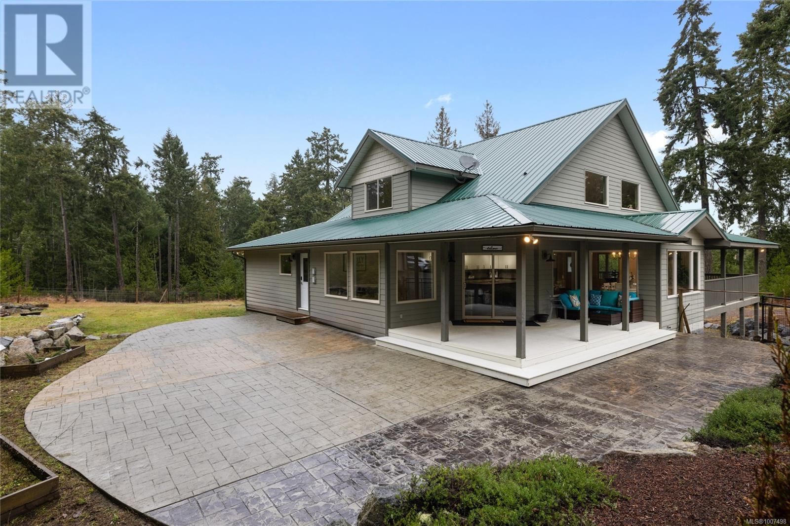 907 Hemsworth Rd, Qualicum Beach, BC V9K 1R3
