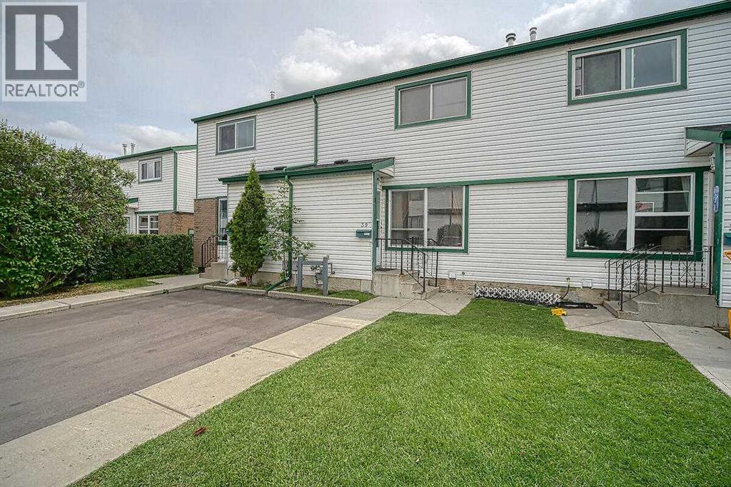 100 Pennsylvania Road Se Unit 39, Calgary, AB T2A 4Y8