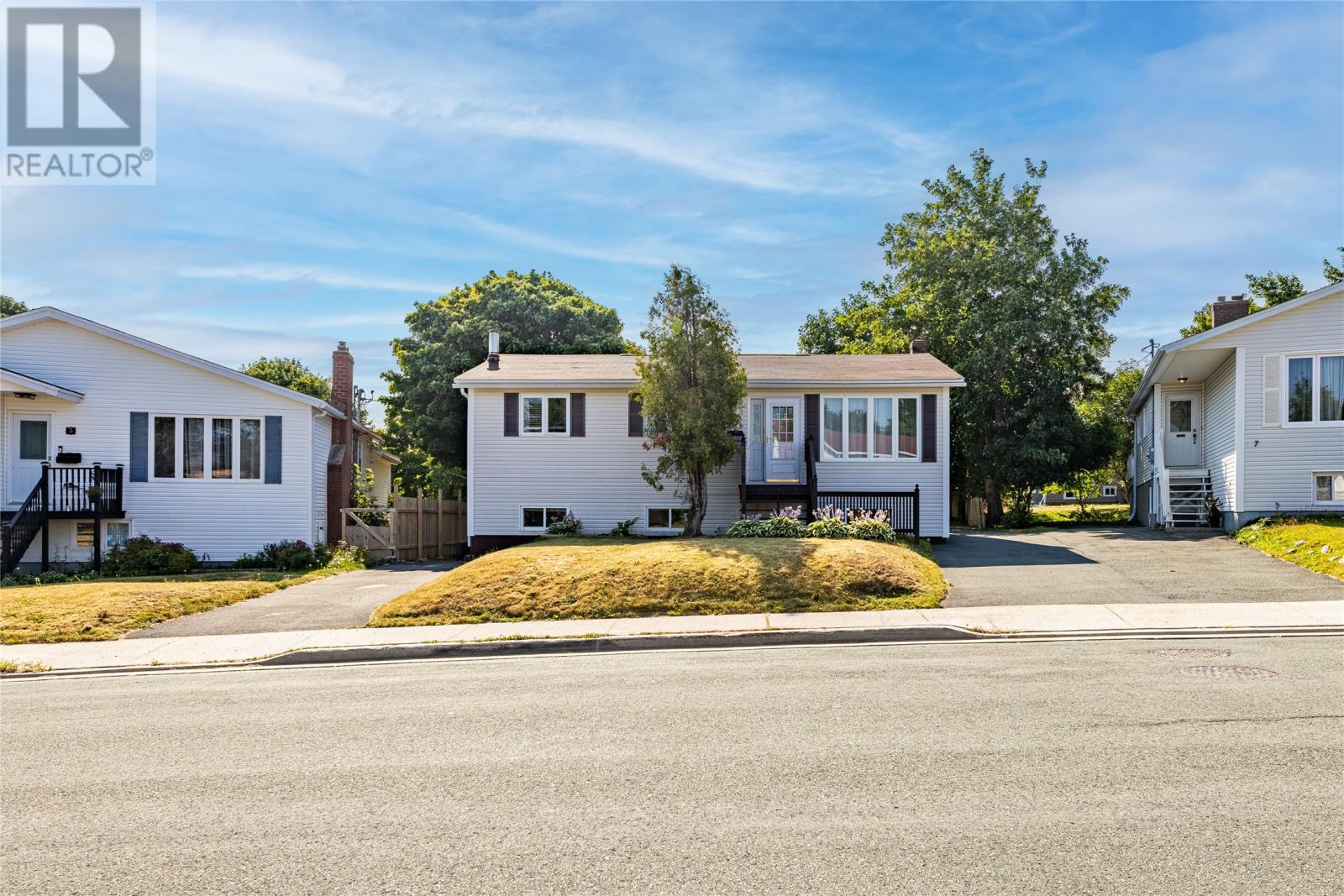 5 Keough Cres, Mount Pearl, NL A1N 1M6