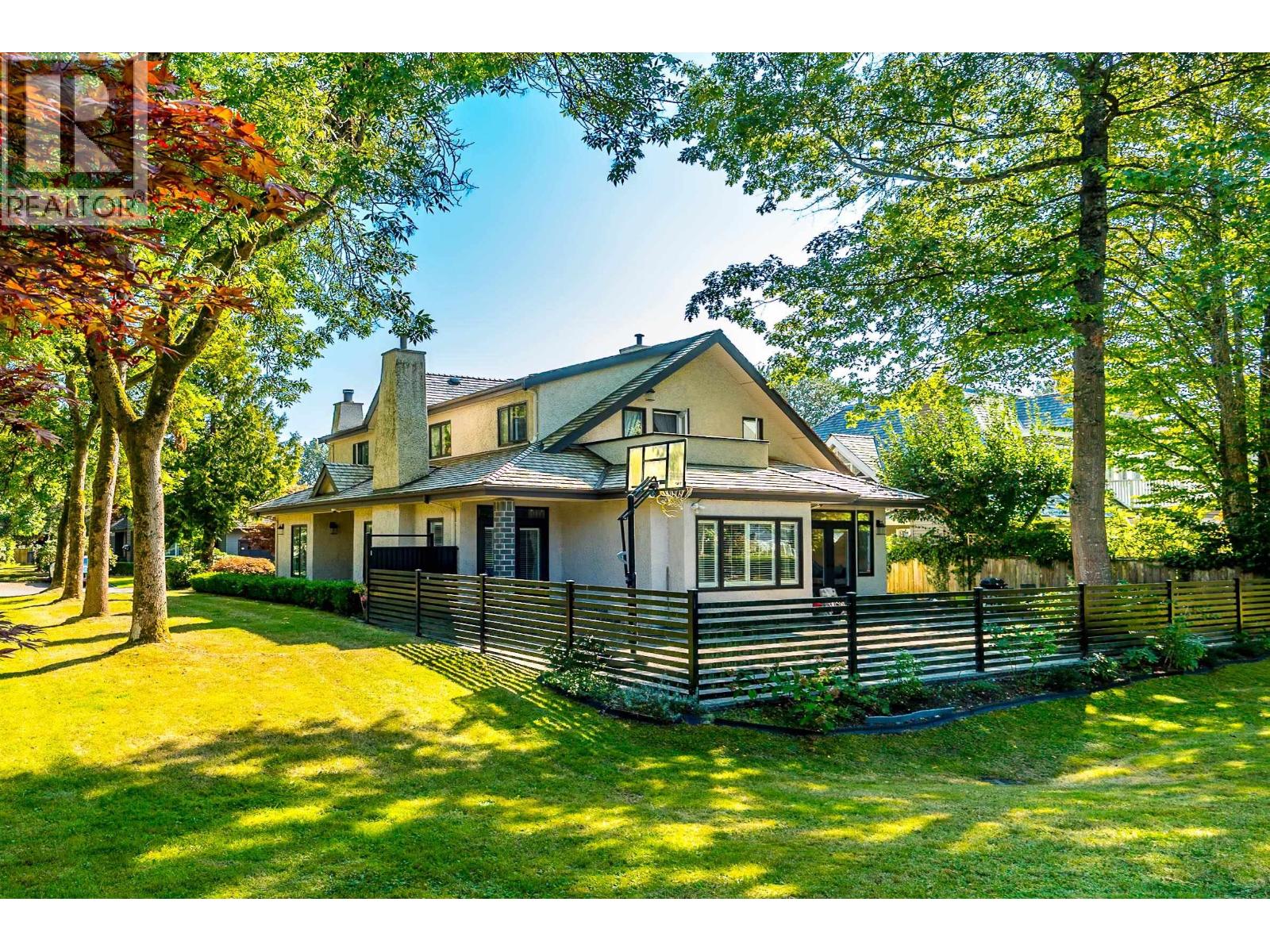 8405 Gillnet Pl, Vancouver, BC V6P 6P7