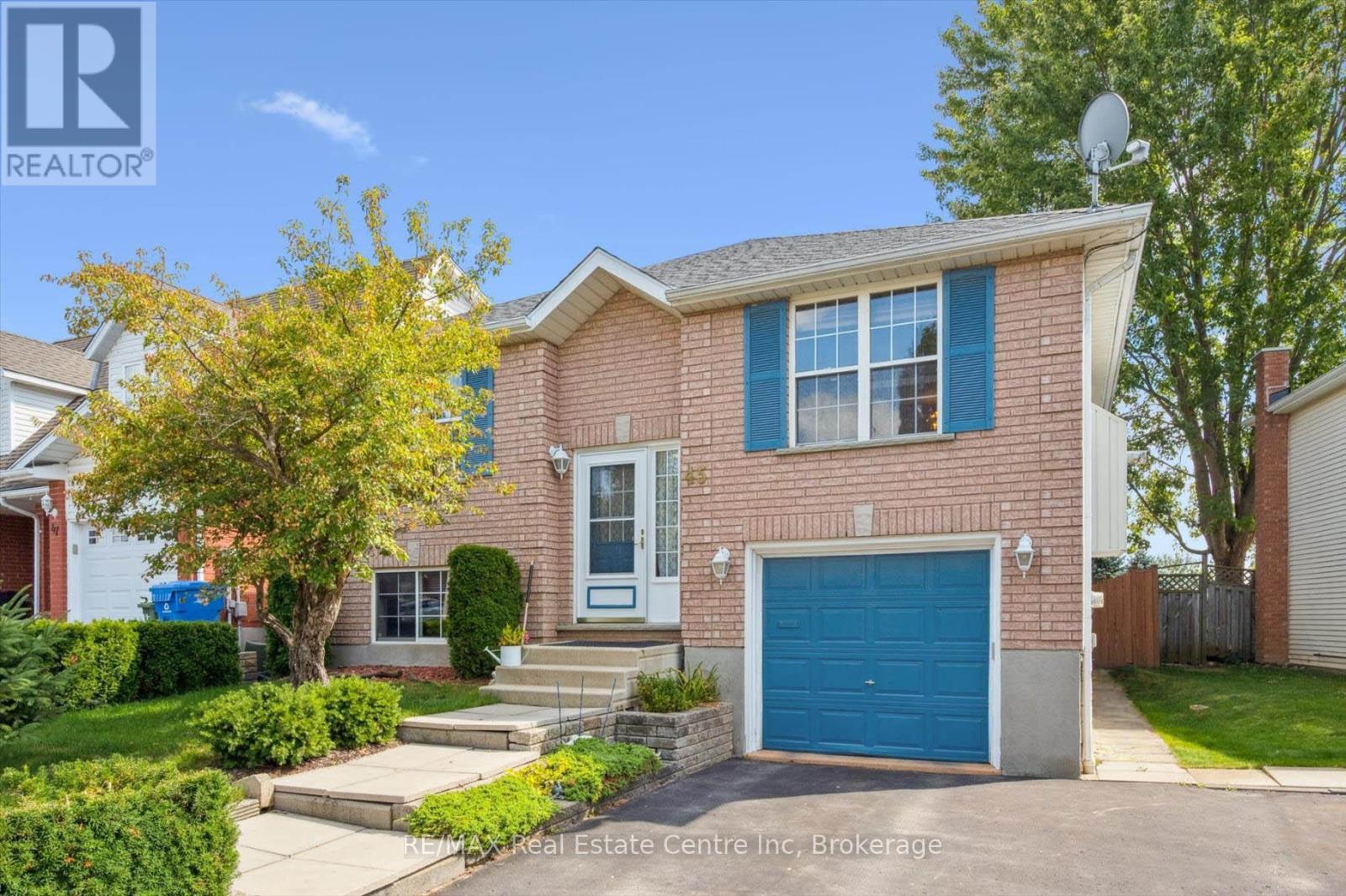 45 Chesterton Ln, Guelph Grange Road, ON N1E 6S8