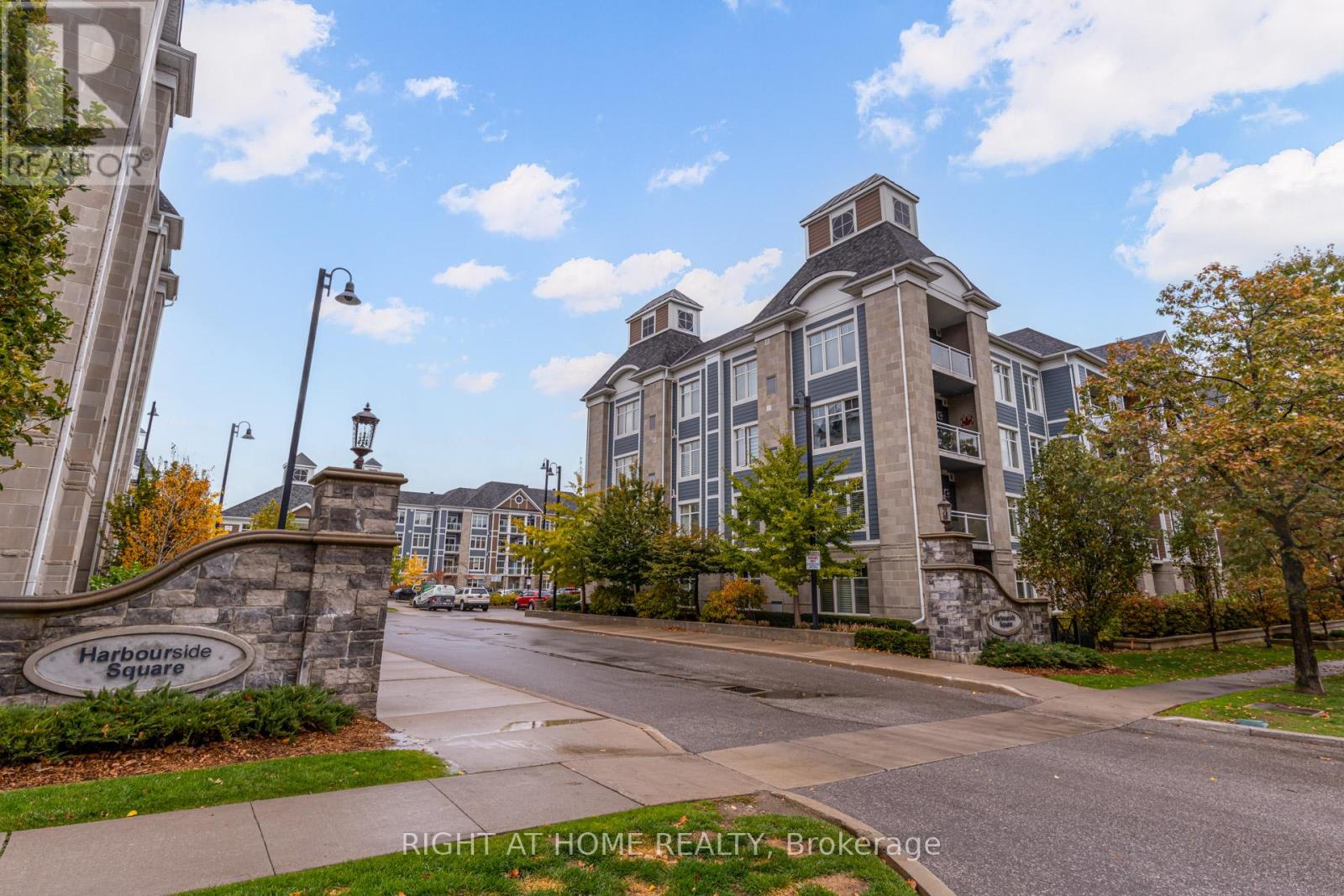 107 680 Gordon St, Whitby, ON L1N 0L2