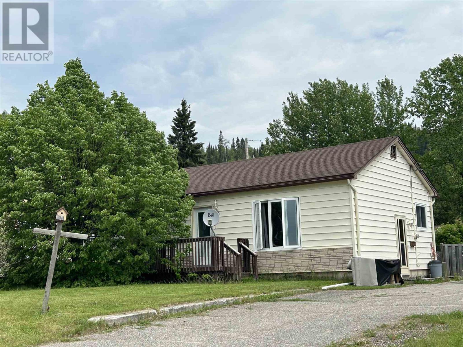 29 Flicker Ave, Manitouwadge, ON P0T 2C0 MLS TB241608 Houseful