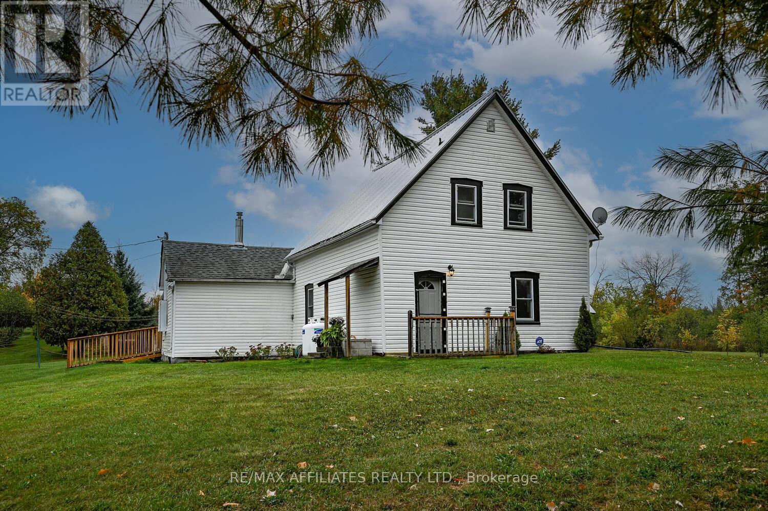 2403 Nolans Rd, Montague, ON K7A 4S6