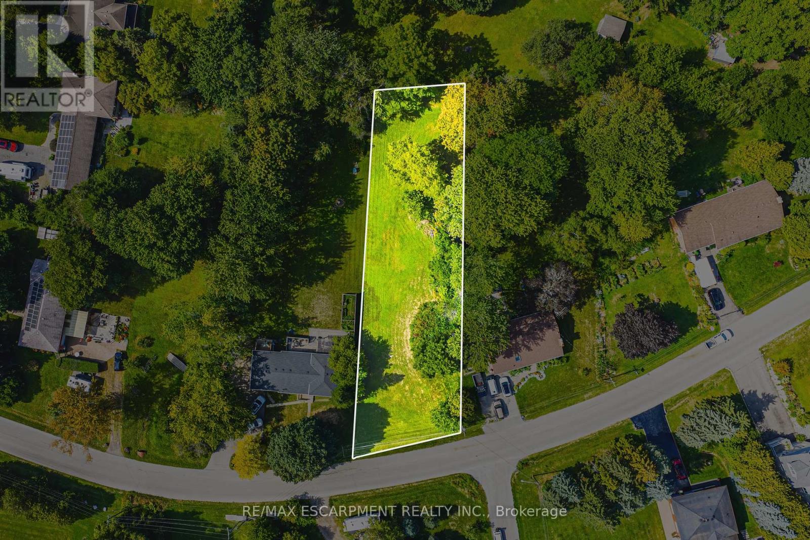 24 Rosebough St, Hamilton Dundas, ON L9H 5C5