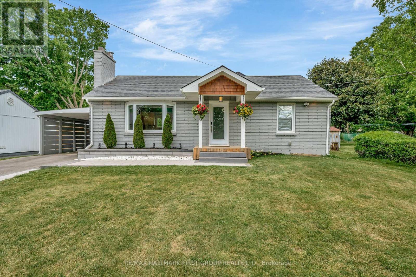 6 Orchard Ave, Cobourg, ON K9A 1S8