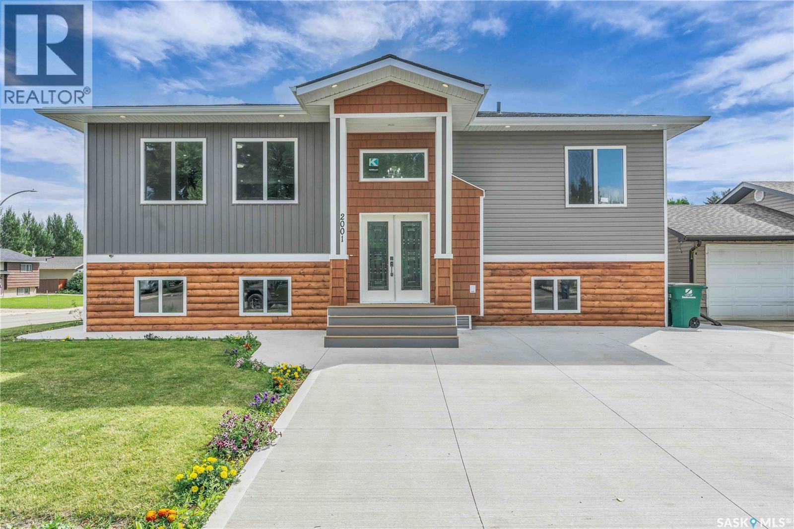 2001 37 Street West, Saskatoon, SK S7L 4E5