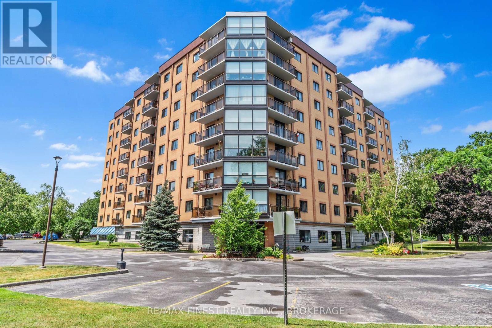 308 120 Barrett Ct, Kingston, ON K7L 5H6