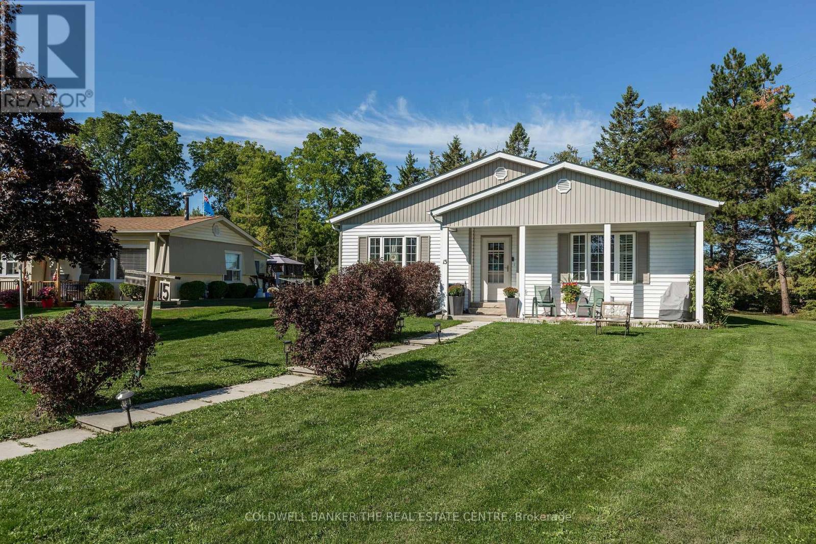 15 Recreation Dr, Innisfil, ON L9S 1N5