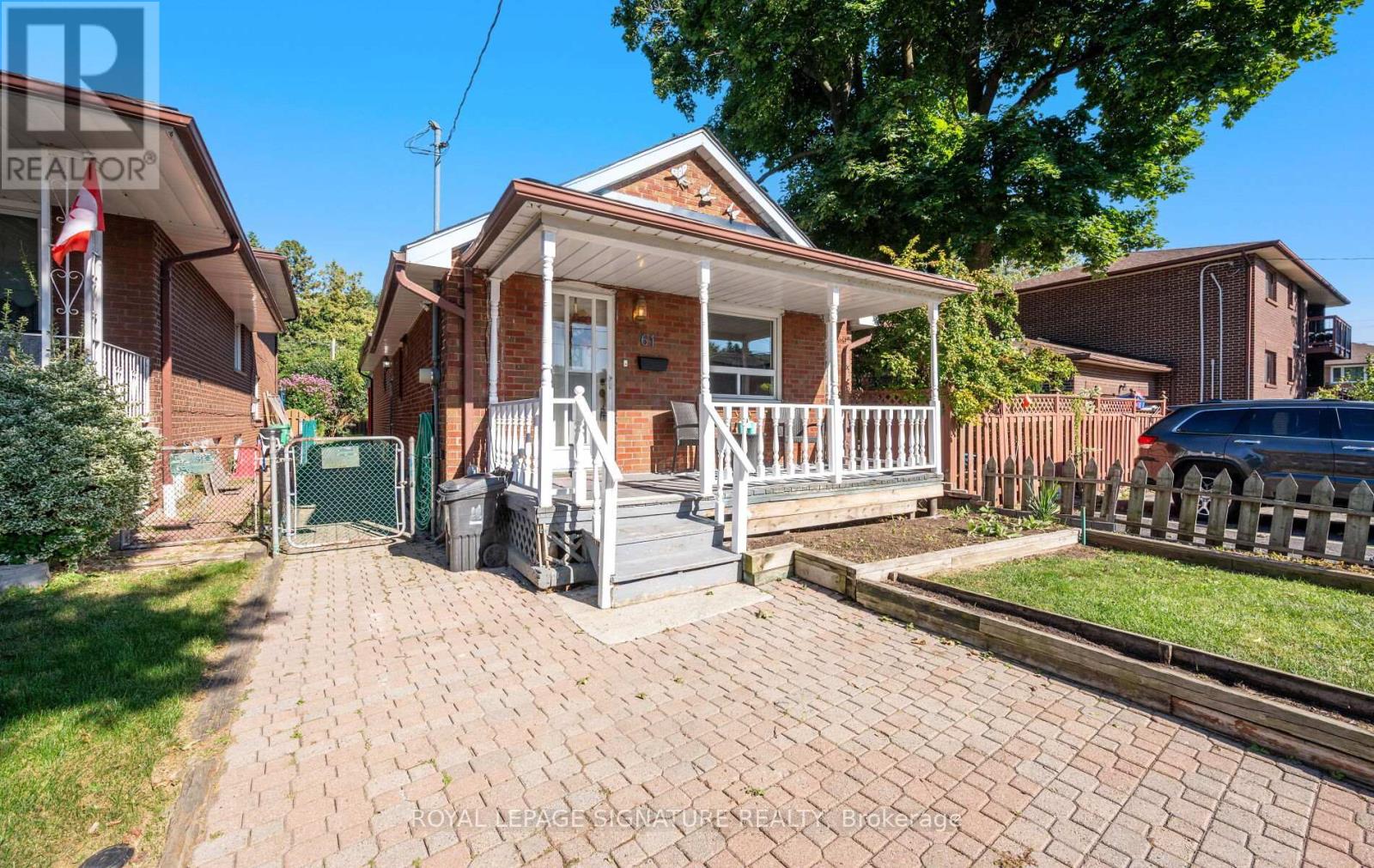 61 Foch Ave, Toronto, ON M8W 3X5