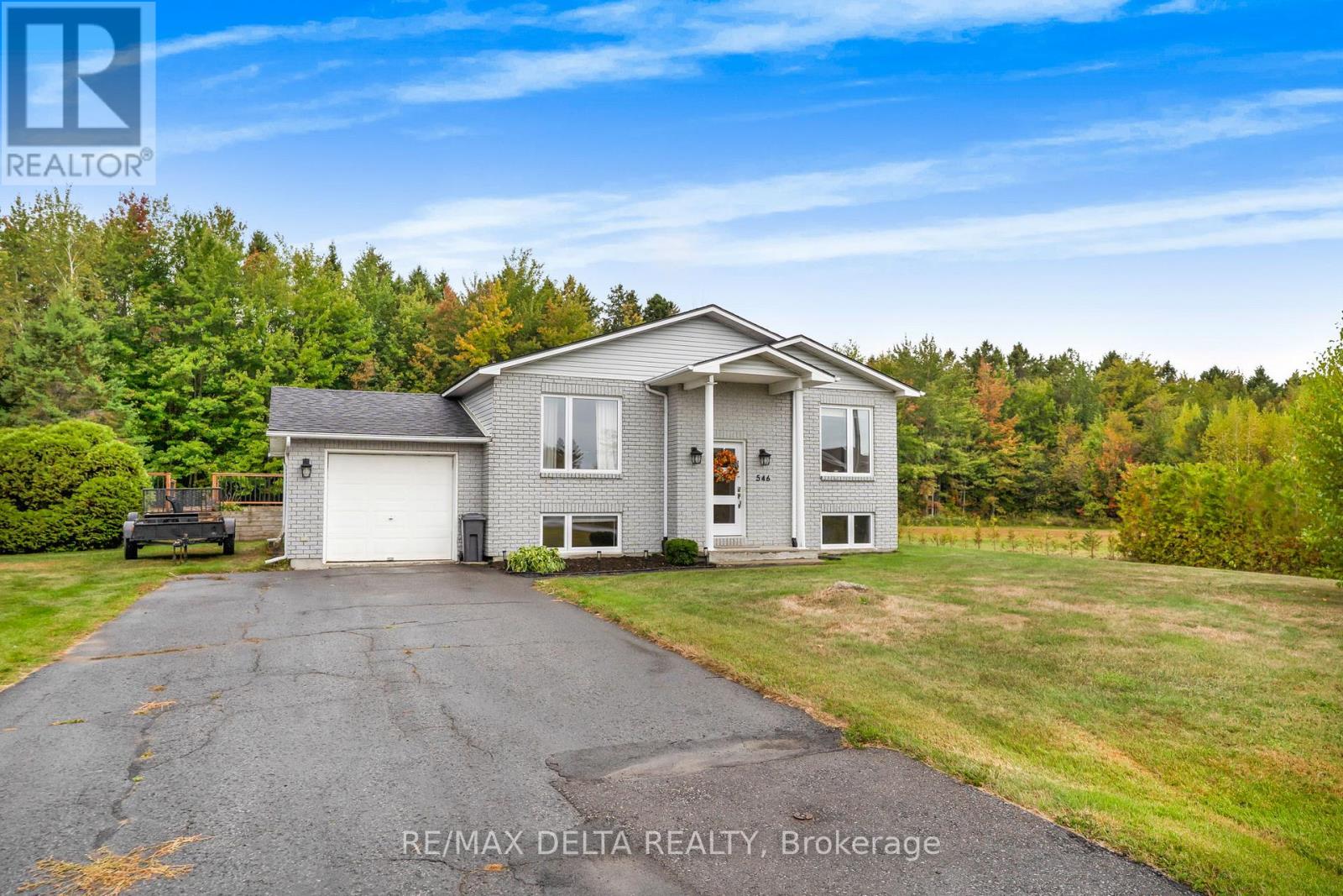 546 Devista Blvd, Alfred and Plantagenet, ON K0B 1A0