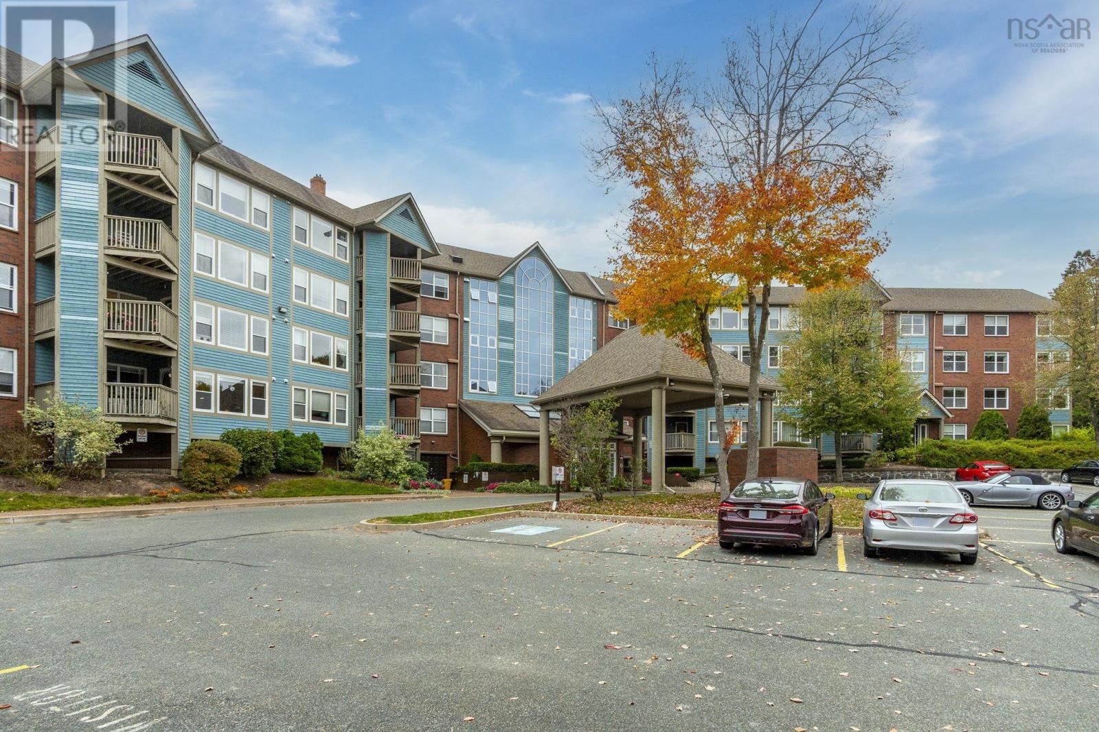 2 Lake Drive Unit 304, Bedford, NS B4A 4H7