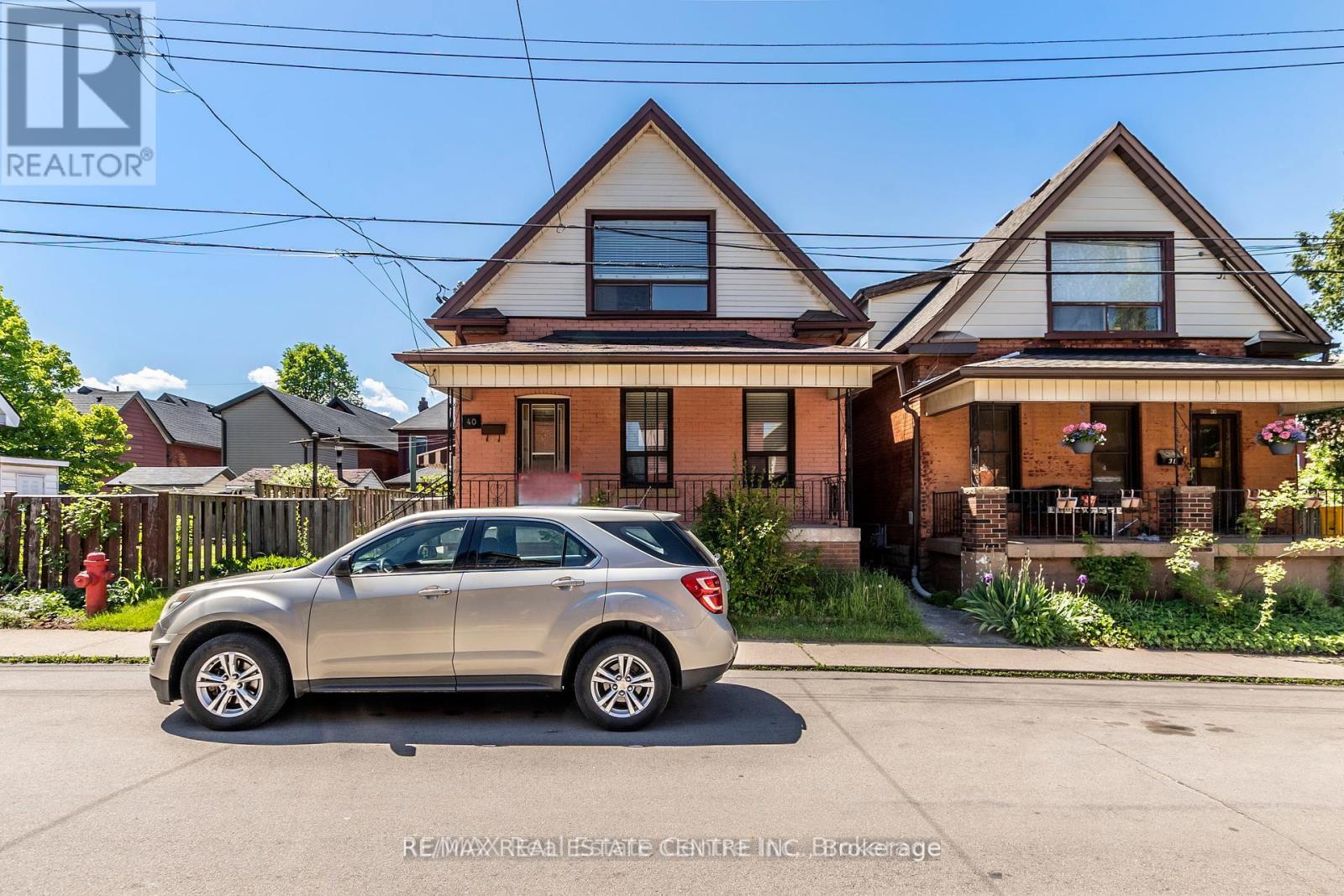 40 Greig St, Hamilton, ON L8R 2W7