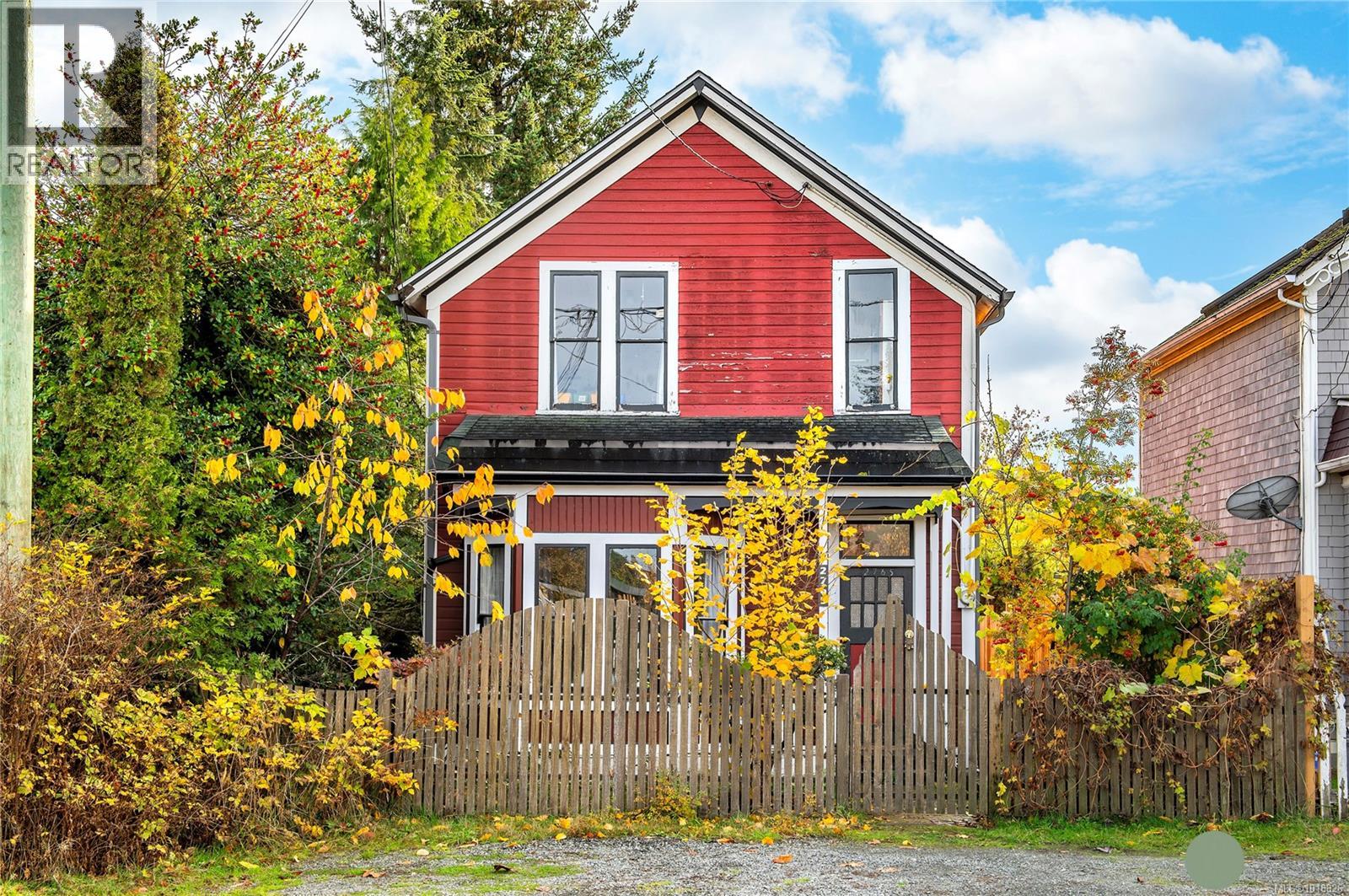 2765 Penrith Ave, Cumberland, BC V0R 1S0