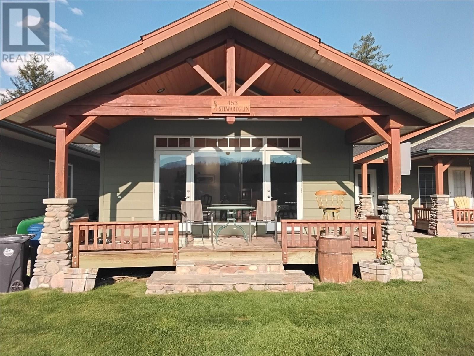 453 13 Avenue, Invermere, BC V0A 1K4