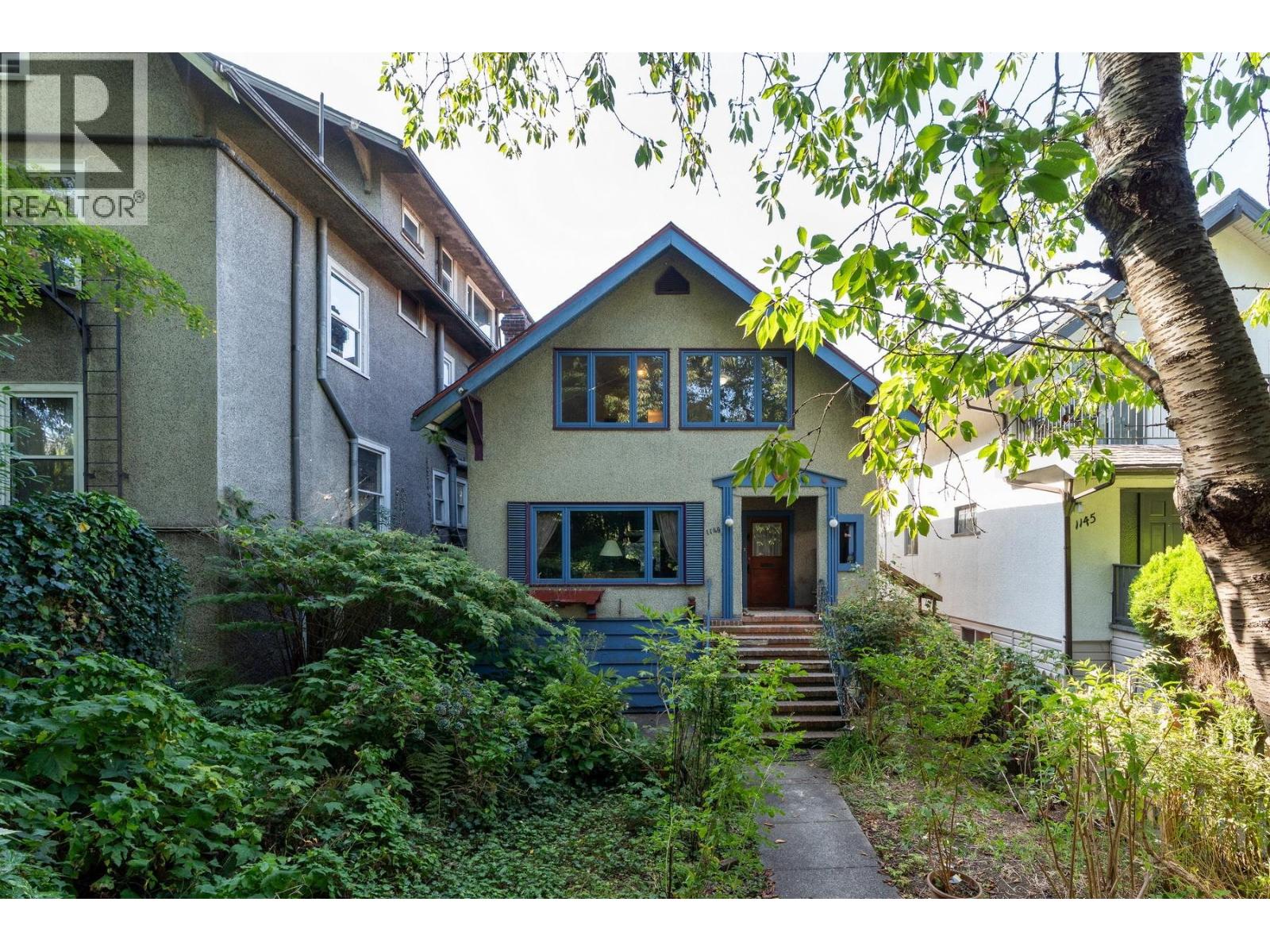 1149 Lily St, Vancouver, BC V5L 4H5