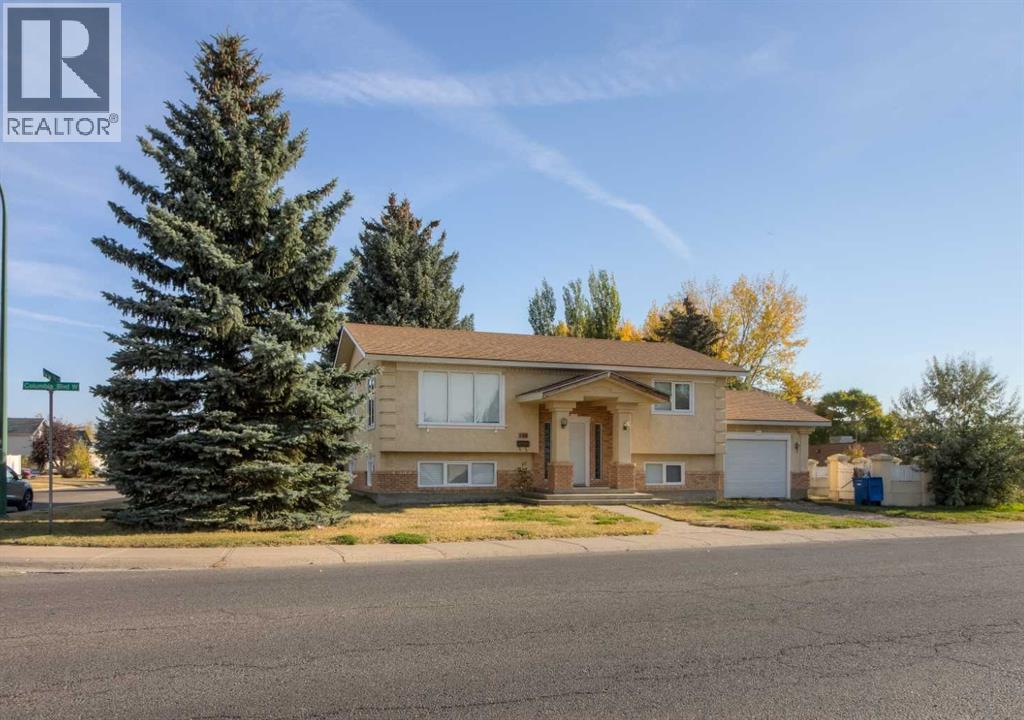 654 Columbia Blvd W, Lethbridge, AB T1K 5J9