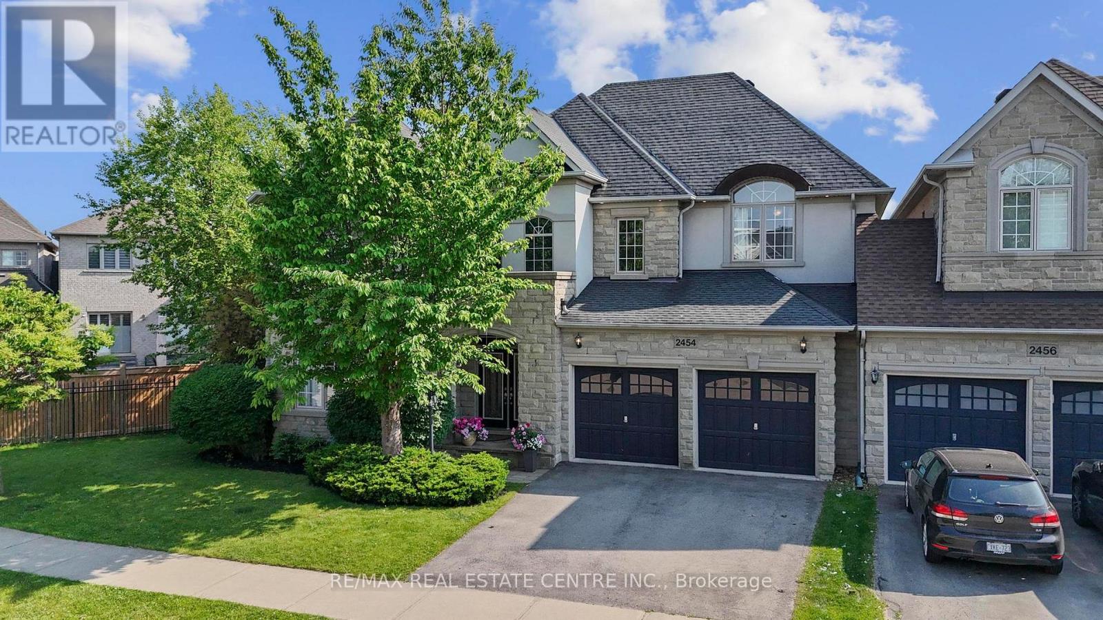 2454 Springforest Dr, Oakville, ON L6M 0A1