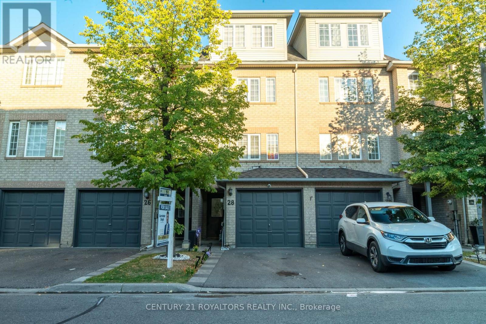 28 Spadina Rd, Brampton, ON L6X 4X6