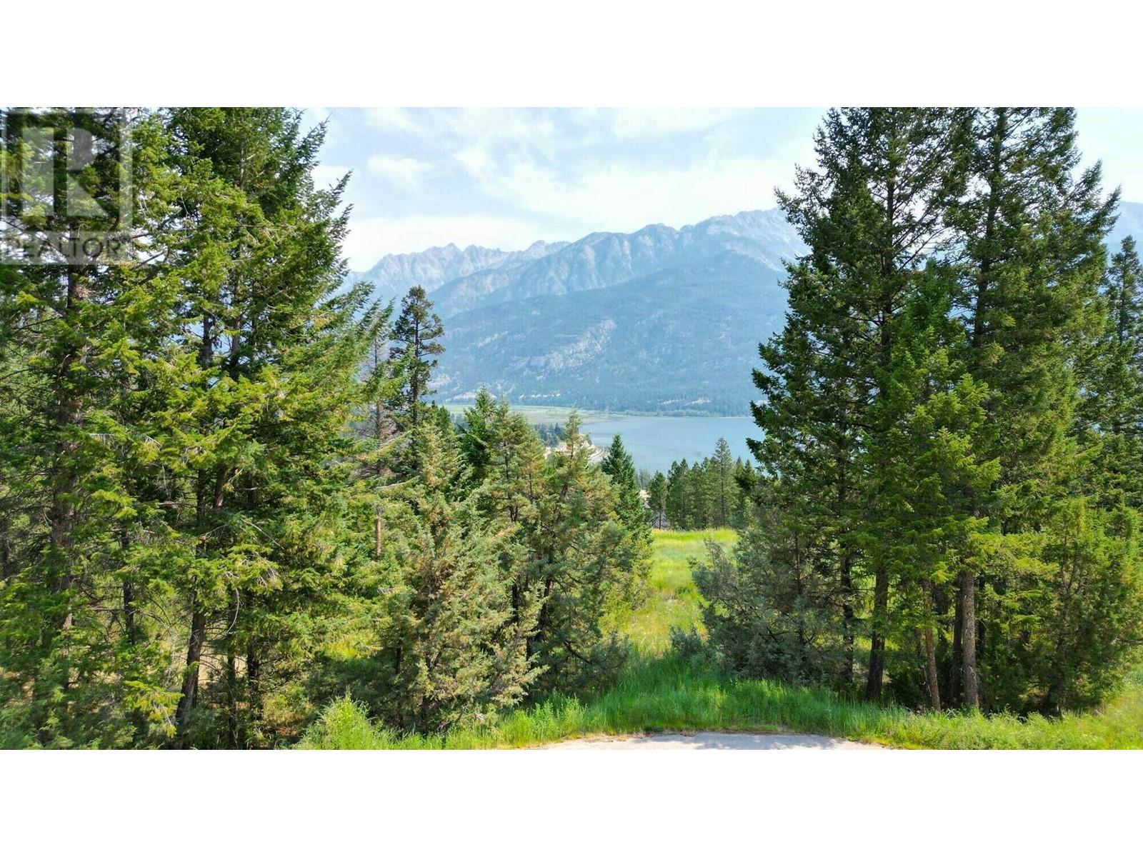 29 Valley Vista Way, Fairmont Hot Springs, BC V0B 1L2