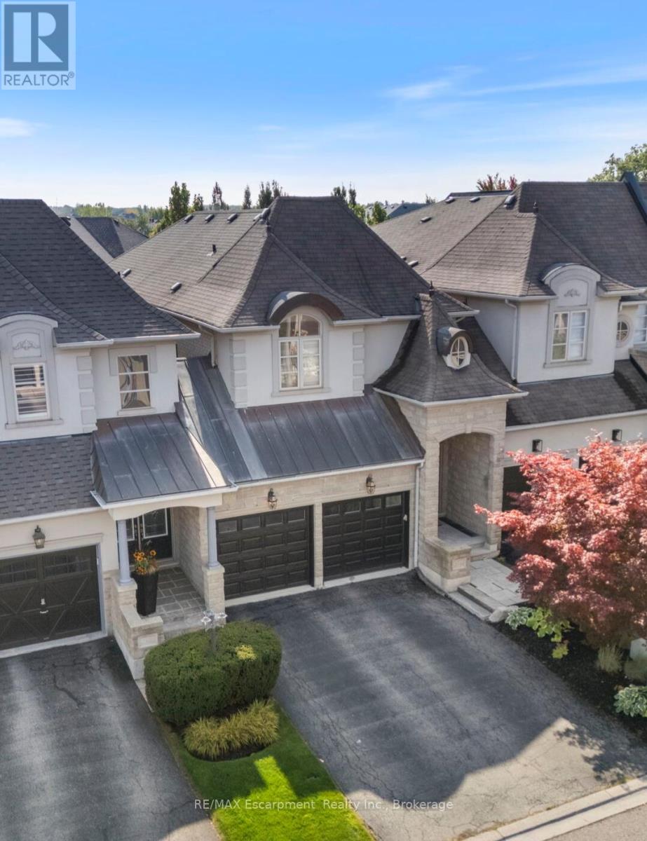 2334 Wuthering Heights Way, Oakville, ON L6M 0E8