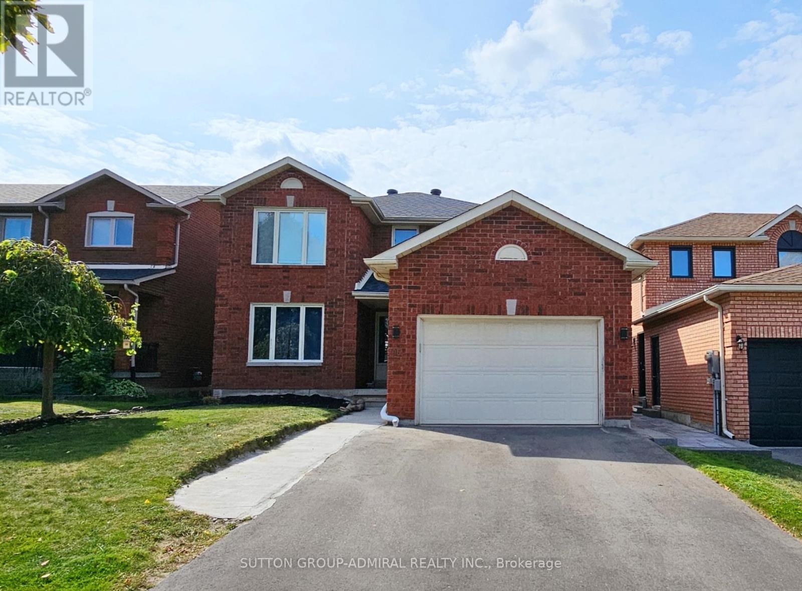 96 Golden Meadow Rd, Barrie, ON L4N 7G4